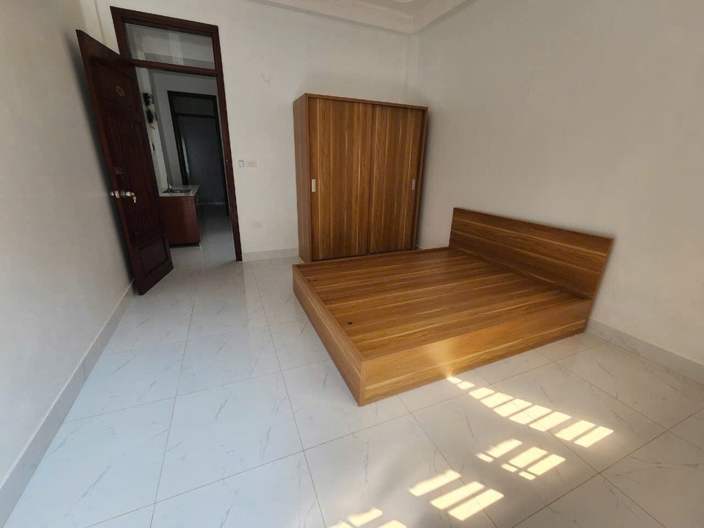 Bán nhà Minh Khai - diện tích 56m2 5 tầng - Ô tô đỗ cửa - giá 11,5 tỷ
