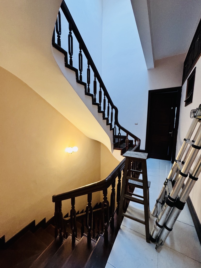 Bán nhà Thái Hà - diện tích 70m2 5 tầng - Hẻm xe máy - giá 33 tỷ