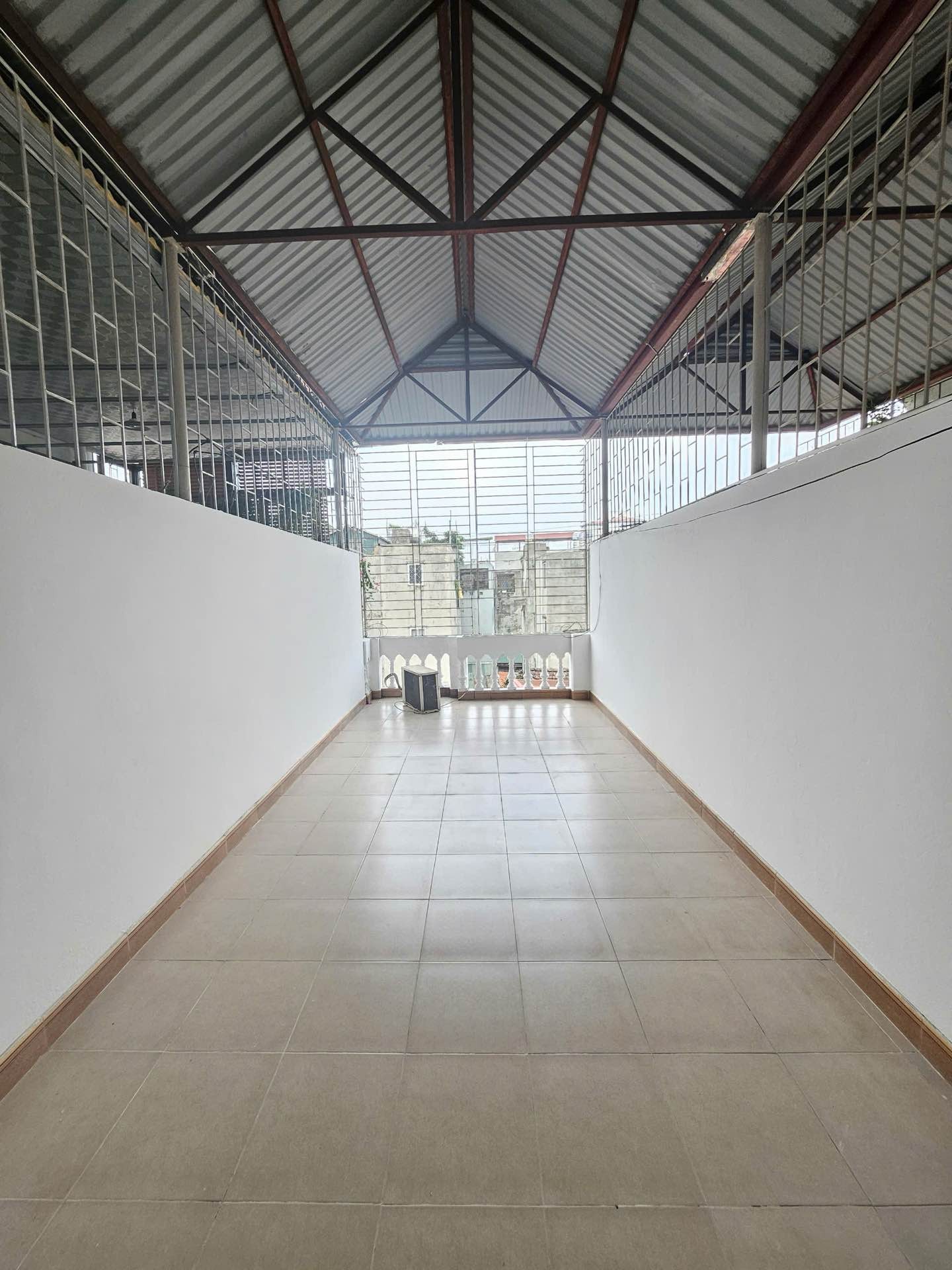Bán nhà Đại Từ - diện tích 40m2 4 tầng - Nhà đẹp hiếm có - giá 9,35 tỷ