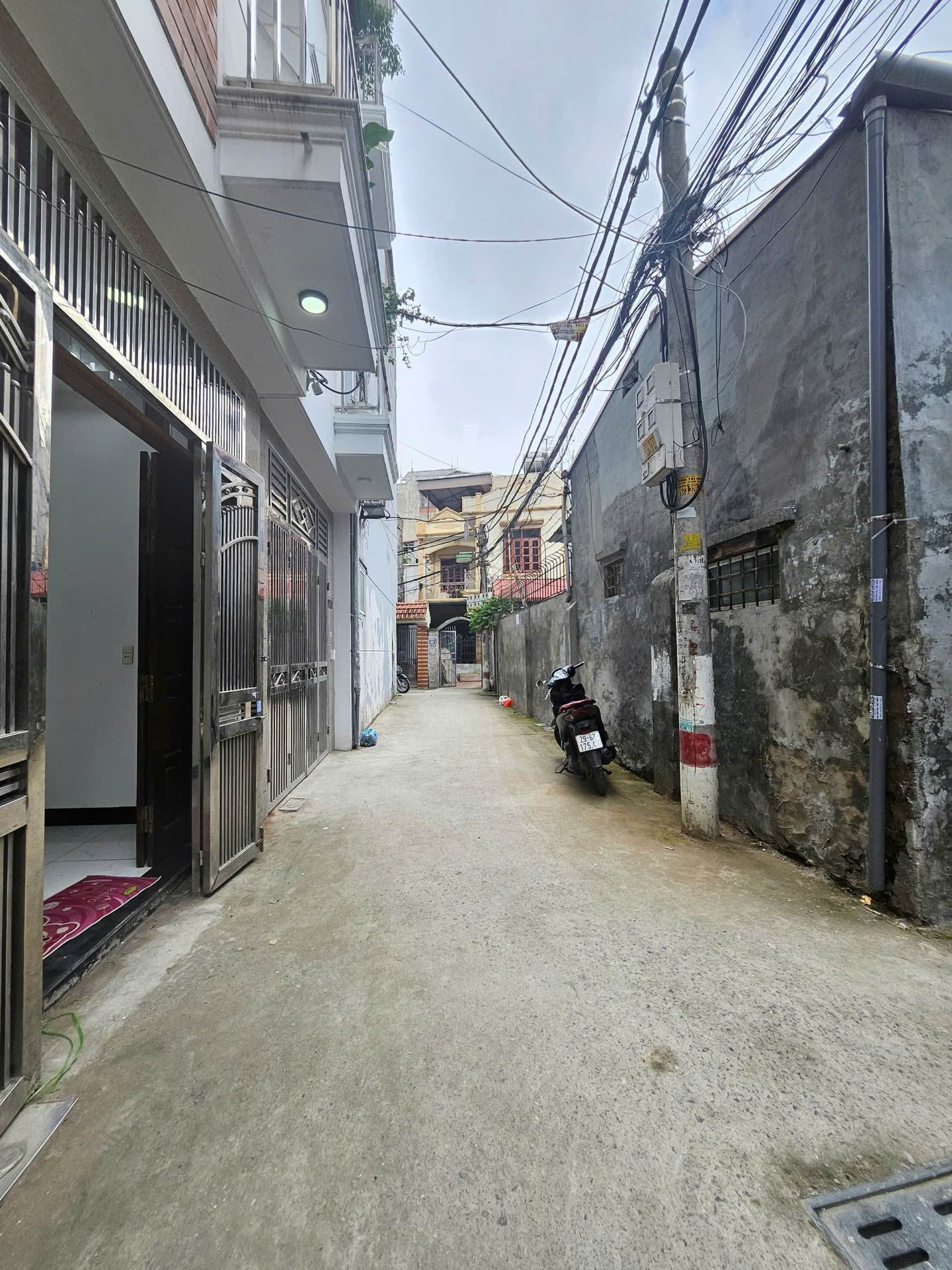 Bán nhà Đại Từ - diện tích 40m2 4 tầng - Nhà đẹp hiếm có - giá 9,35 tỷ