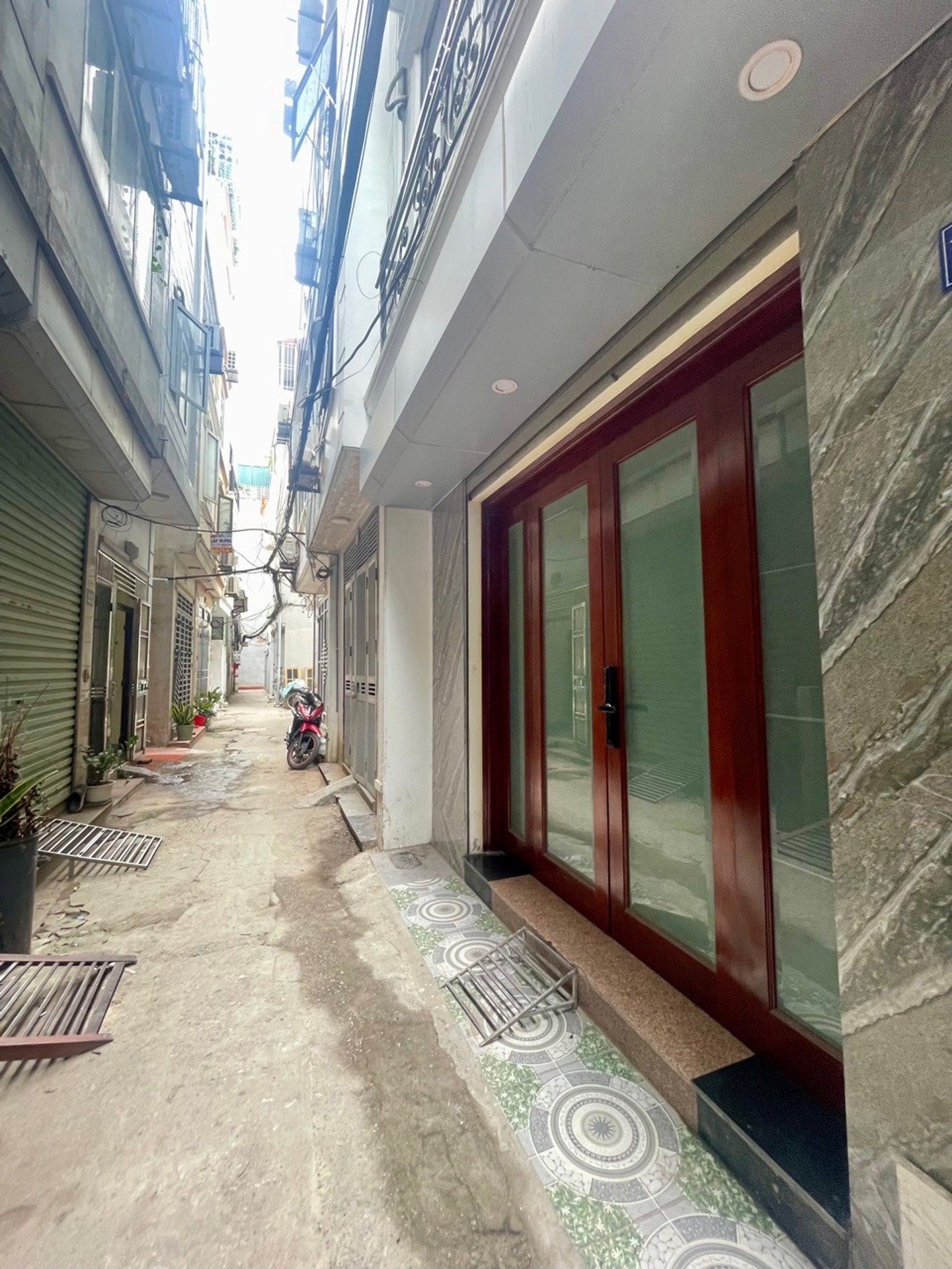 Bán nhà Thanh Lân - diện tích 31m2 5 tầng - Nhà mới đẹp hiện đại - giá 4,2 tỷ