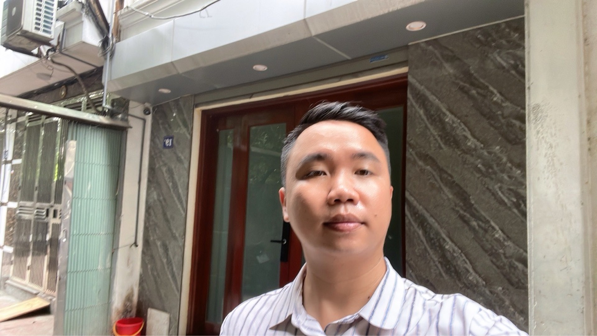 Bán nhà Thanh Lân - diện tích 31m2 5 tầng - Nhà mới đẹp hiện đại - giá 4,2 tỷ