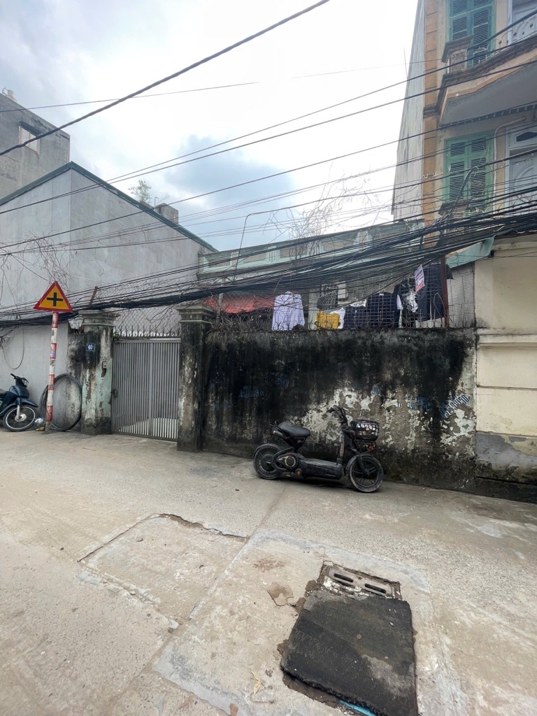 Bán nhà Nguyễn Khoái - diện tích 98m2 1 tầng - mặt ngõ ô tô tránh - giá 13,5 tỷ