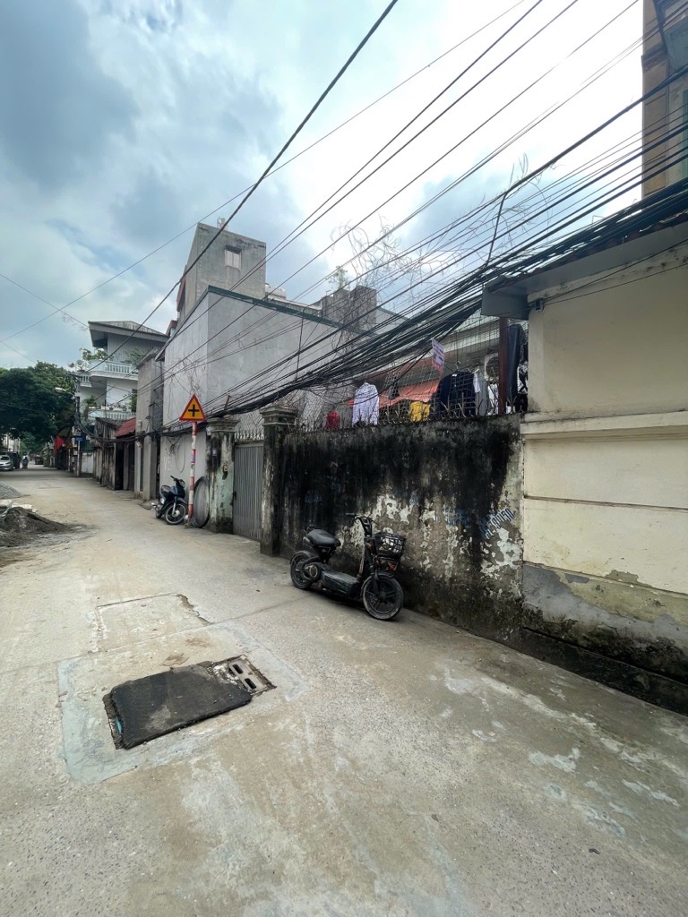 Bán nhà Nguyễn Khoái - diện tích 98m2 1 tầng - mặt ngõ ô tô tránh - giá 13,5 tỷ