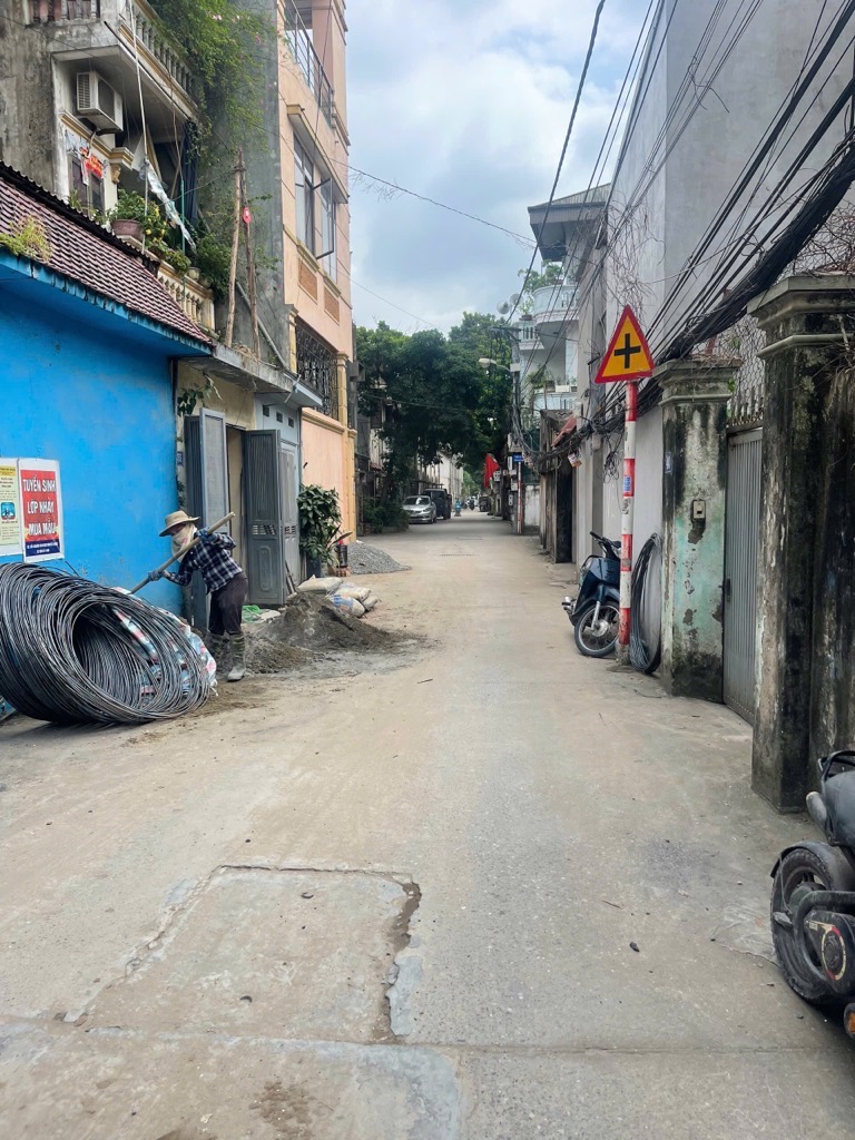 Bán nhà Nguyễn Khoái - diện tích 98m2 1 tầng - mặt ngõ ô tô tránh - giá 13,5 tỷ
