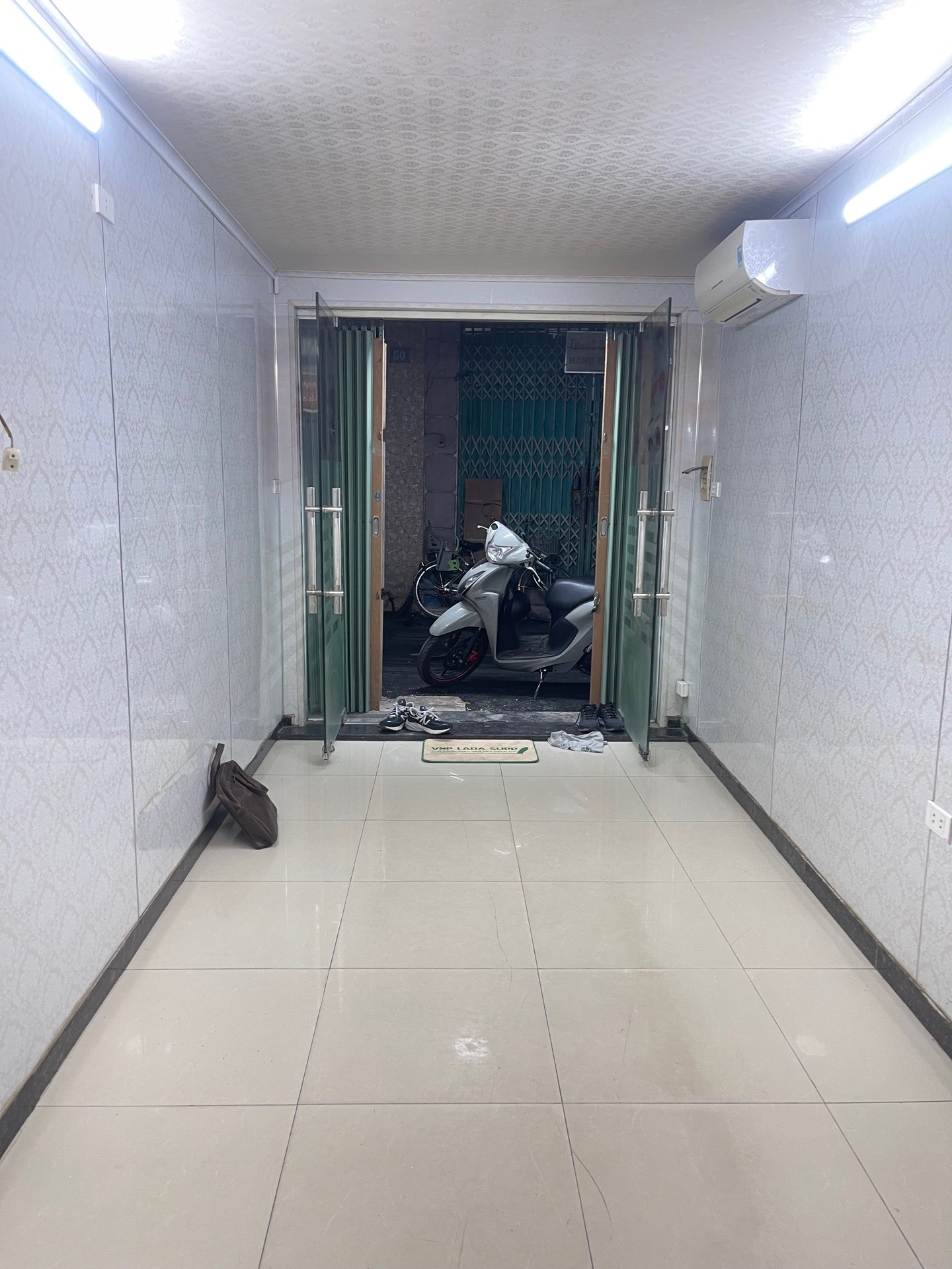 Bán nhà Bùi Ngọc Dương - diện tích 41m2 1 tầng - nhà bao gồm 1 tầng để kinh doanh - giá 4,25 tỷ