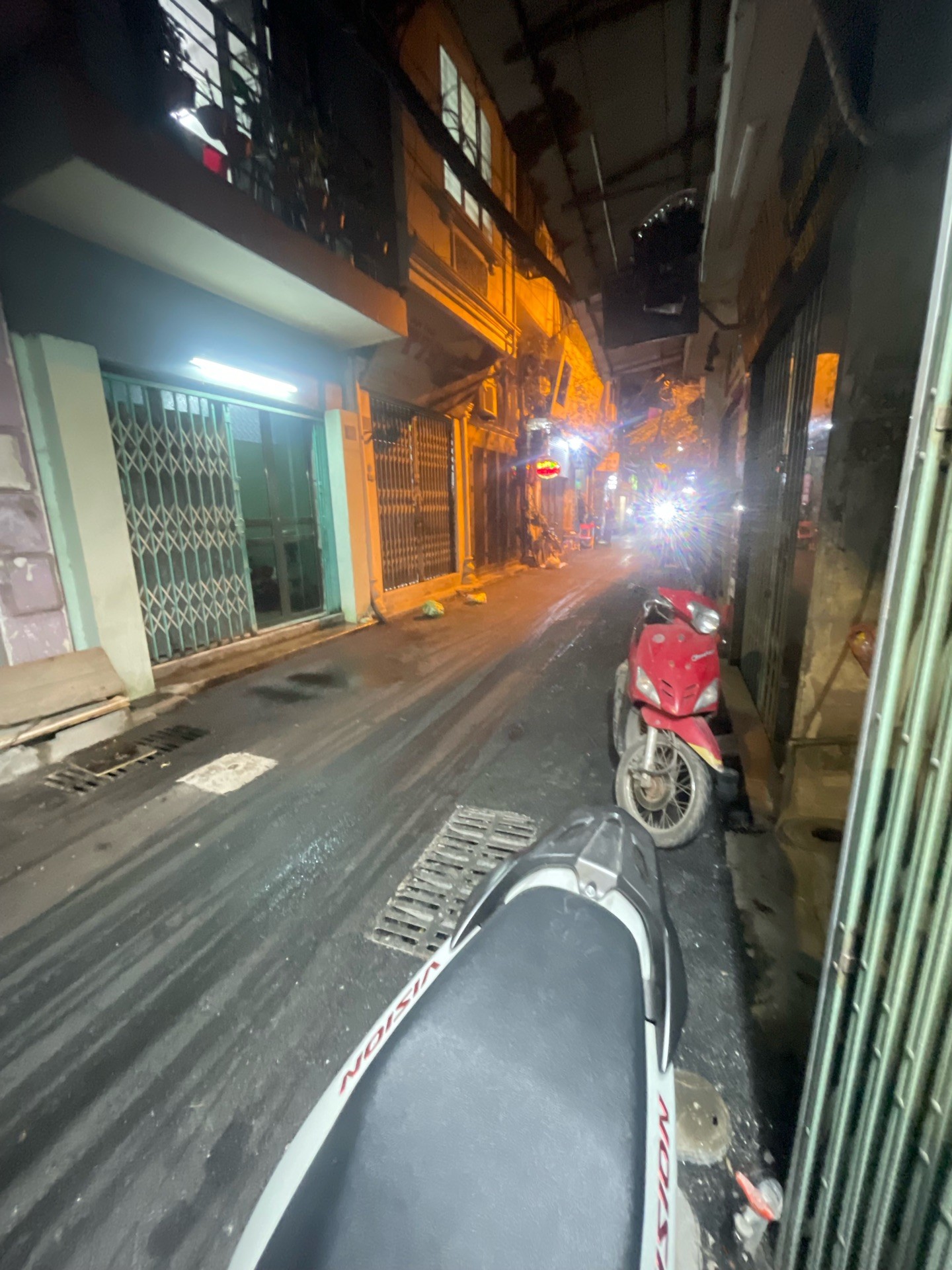 Bán nhà Bùi Ngọc Dương - diện tích 41m2 1 tầng - nhà bao gồm 1 tầng để kinh doanh - giá 4,25 tỷ