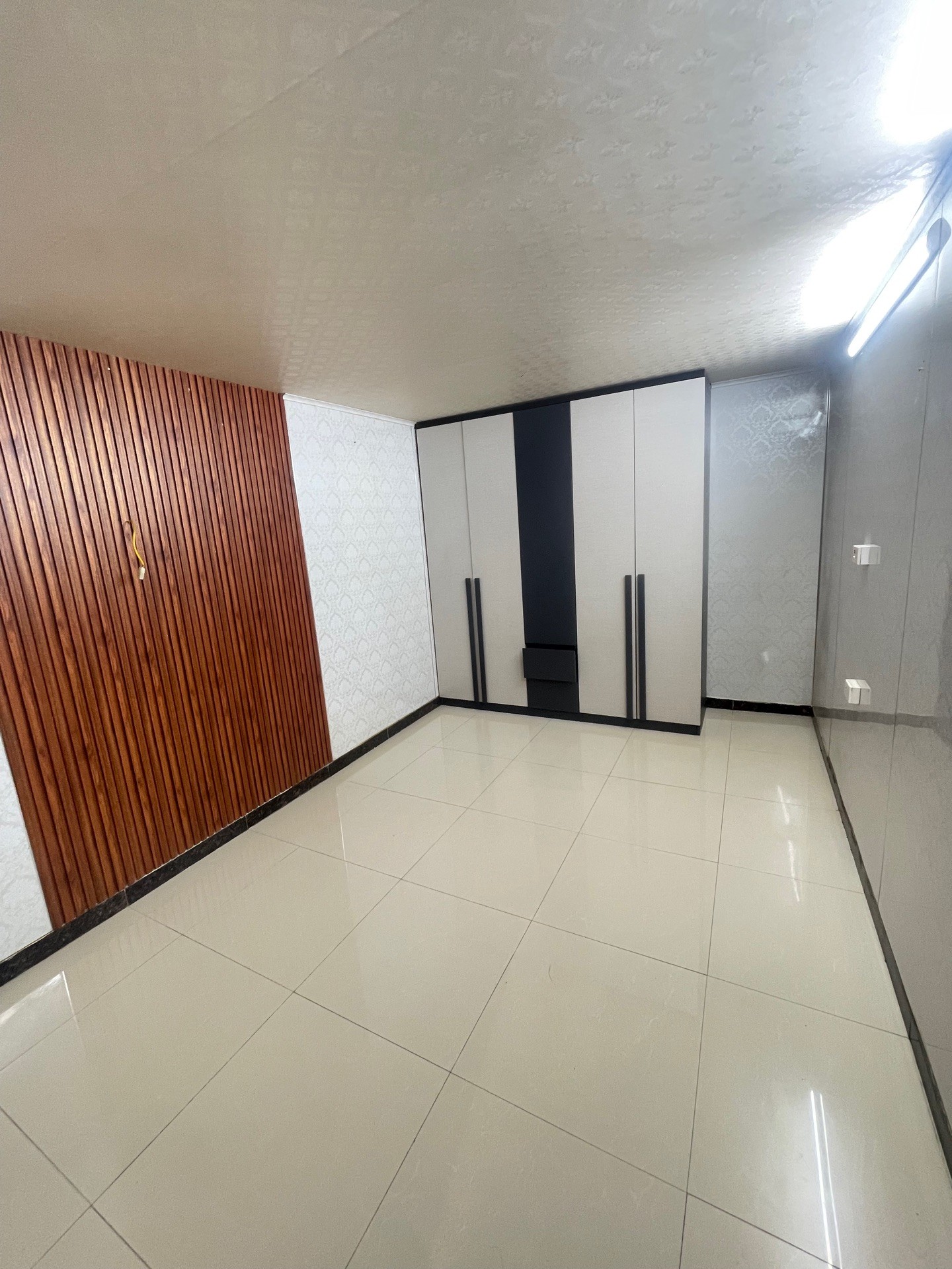 Bán nhà Bùi Ngọc Dương - diện tích 41m2 1 tầng - nhà bao gồm 1 tầng để kinh doanh - giá 4,25 tỷ
