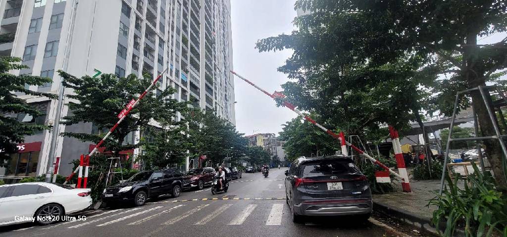 Bán nhà Hoàng Mai - diện tích 61.2m2 5 tầng - Ngõ 279 thông ô tô tránh - giá 27,5 tỷ