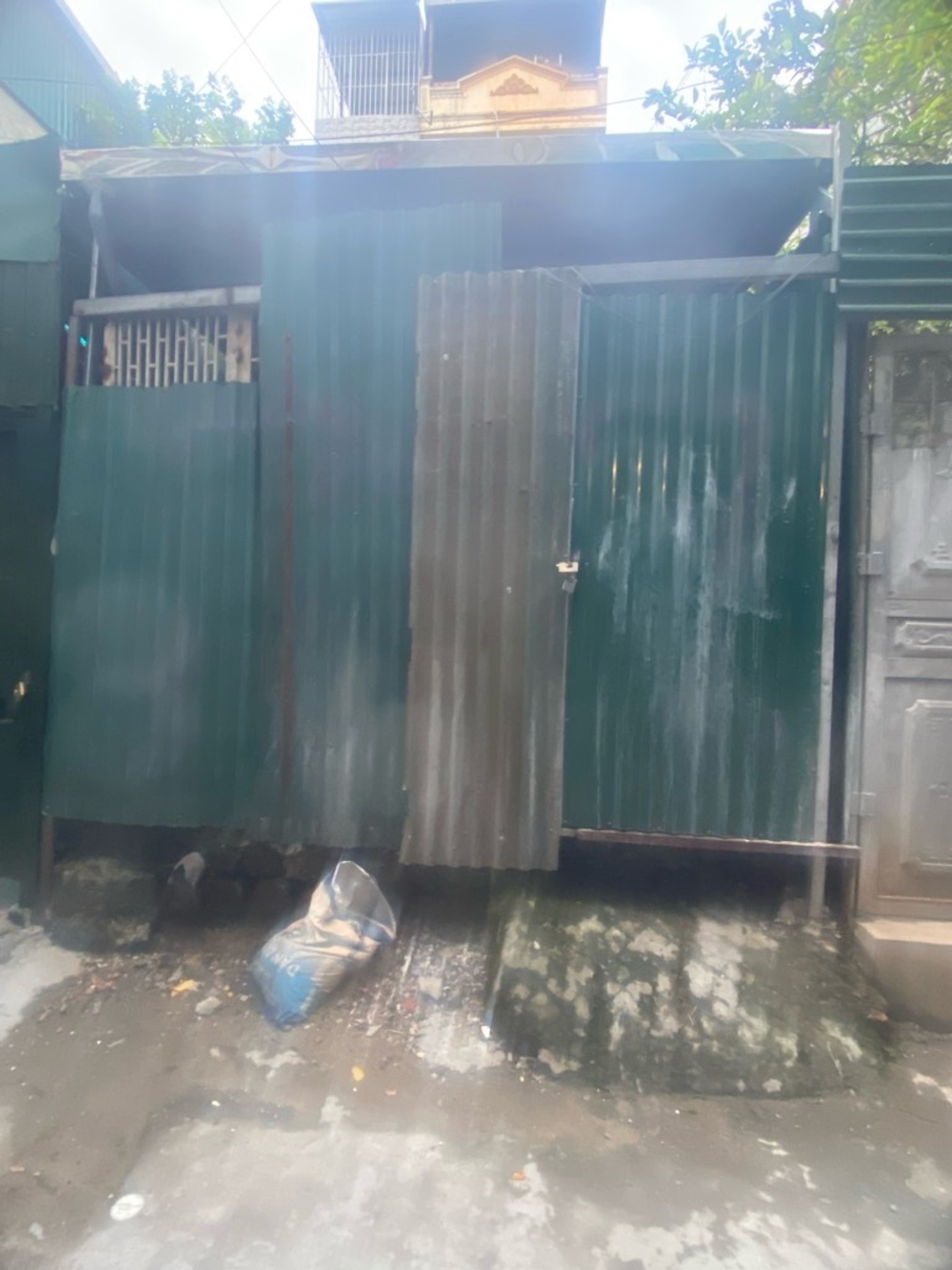 Bán nhà Định Công - diện tích 42m2 1 tầng - Ngõ 61 rộng, ô tô vào - giá 2,35 tỷ