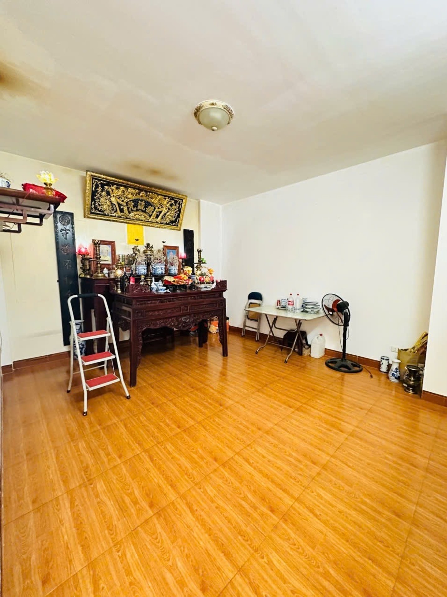 Bán nhà Hoàng Mai - diện tích 68m2 5 tầng - MẶT PHỐ - KINH DOANH - LÔ GÓC 3 MẶT THOÁNG - giá 30 tỷ