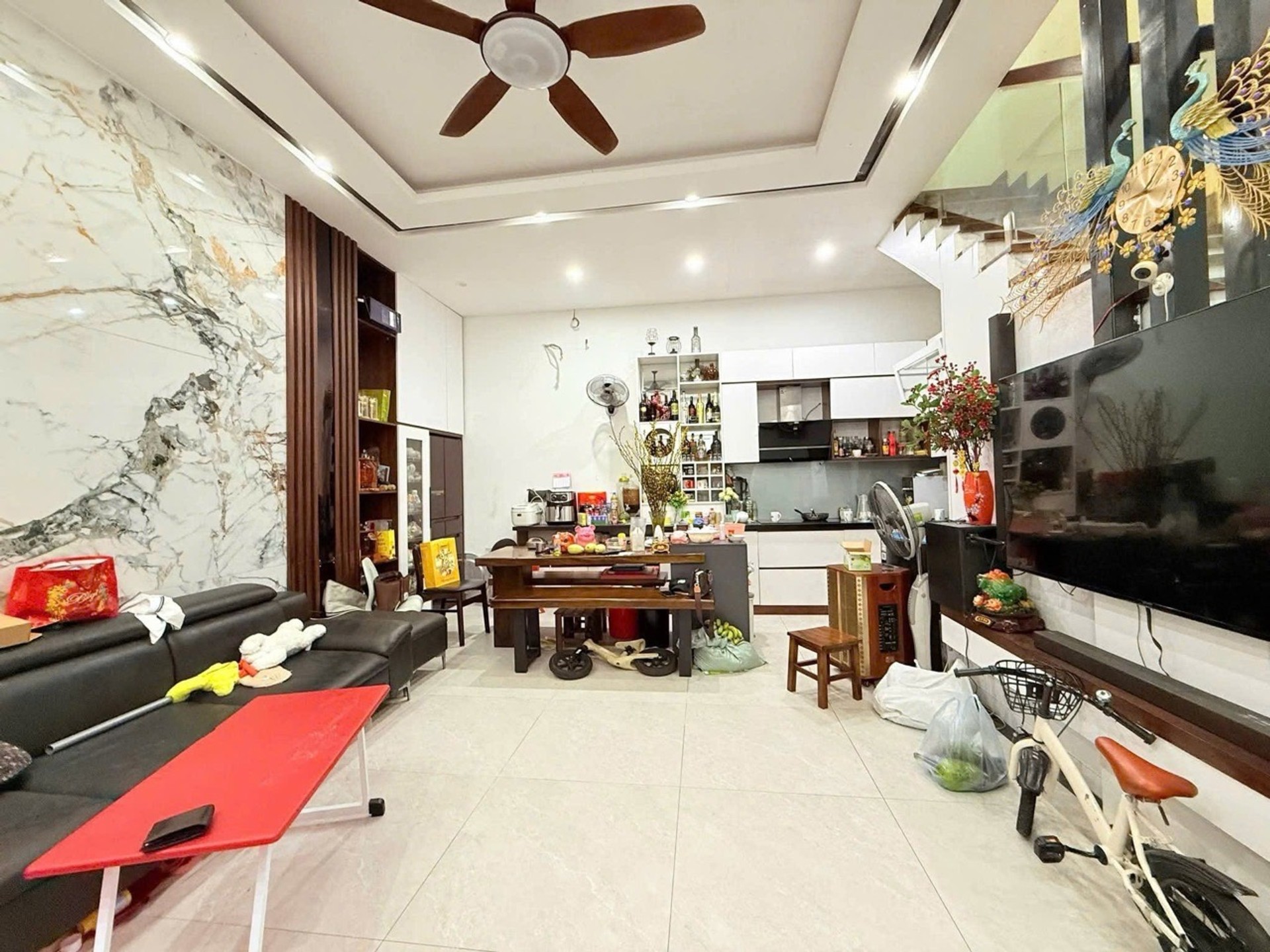 Bán nhà Hoàng Văn Thái - diện tích 64m2 4 tầng - Ô TÔ 20M - giá 12,5 tỷ