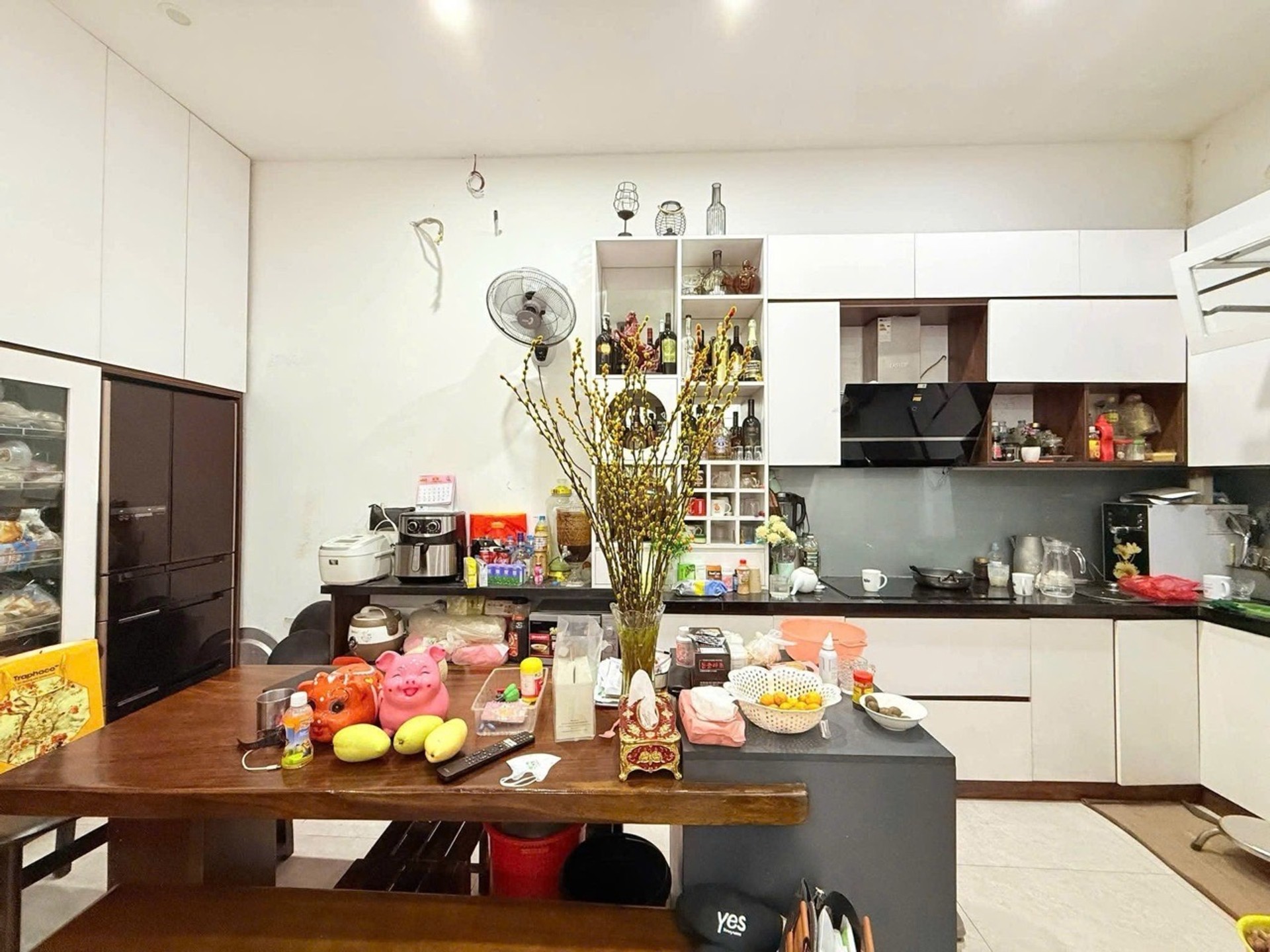 Bán nhà Hoàng Văn Thái - diện tích 64m2 4 tầng - Ô TÔ 20M - giá 12,5 tỷ