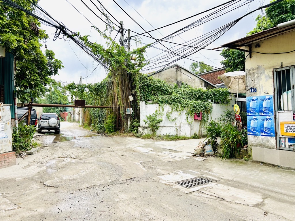 Bán nhà Nguyễn Khoái - diện tích 180m2 0 tầng - Ô TÔ - giá 16,5 tỷ