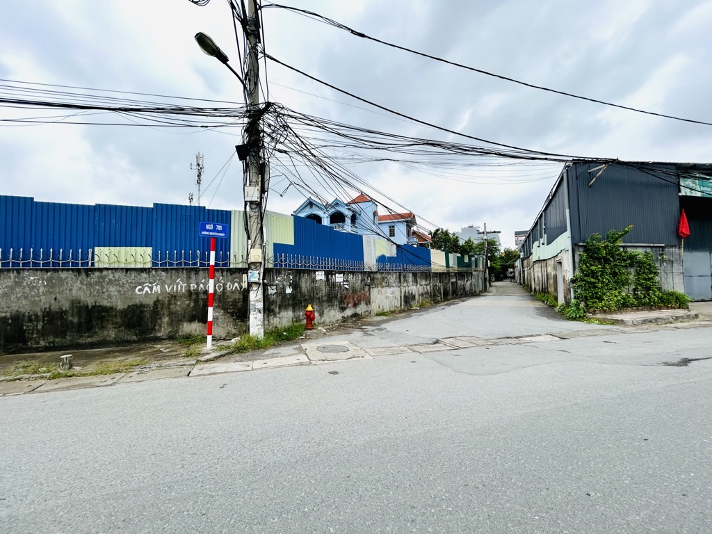 Bán nhà Nguyễn Khoái - diện tích 180m2 0 tầng - Ô TÔ - giá 16,5 tỷ