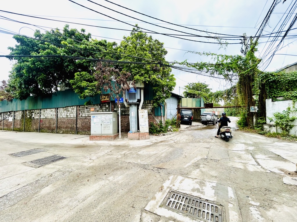 Bán nhà Nguyễn Khoái - diện tích 180m2 0 tầng - Ô TÔ - giá 16,5 tỷ