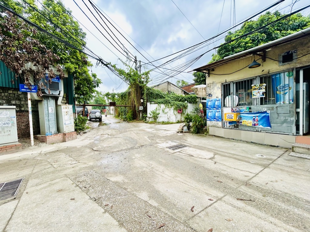 Bán nhà Nguyễn Khoái - diện tích 180m2 0 tầng - Ô TÔ - giá 16,5 tỷ