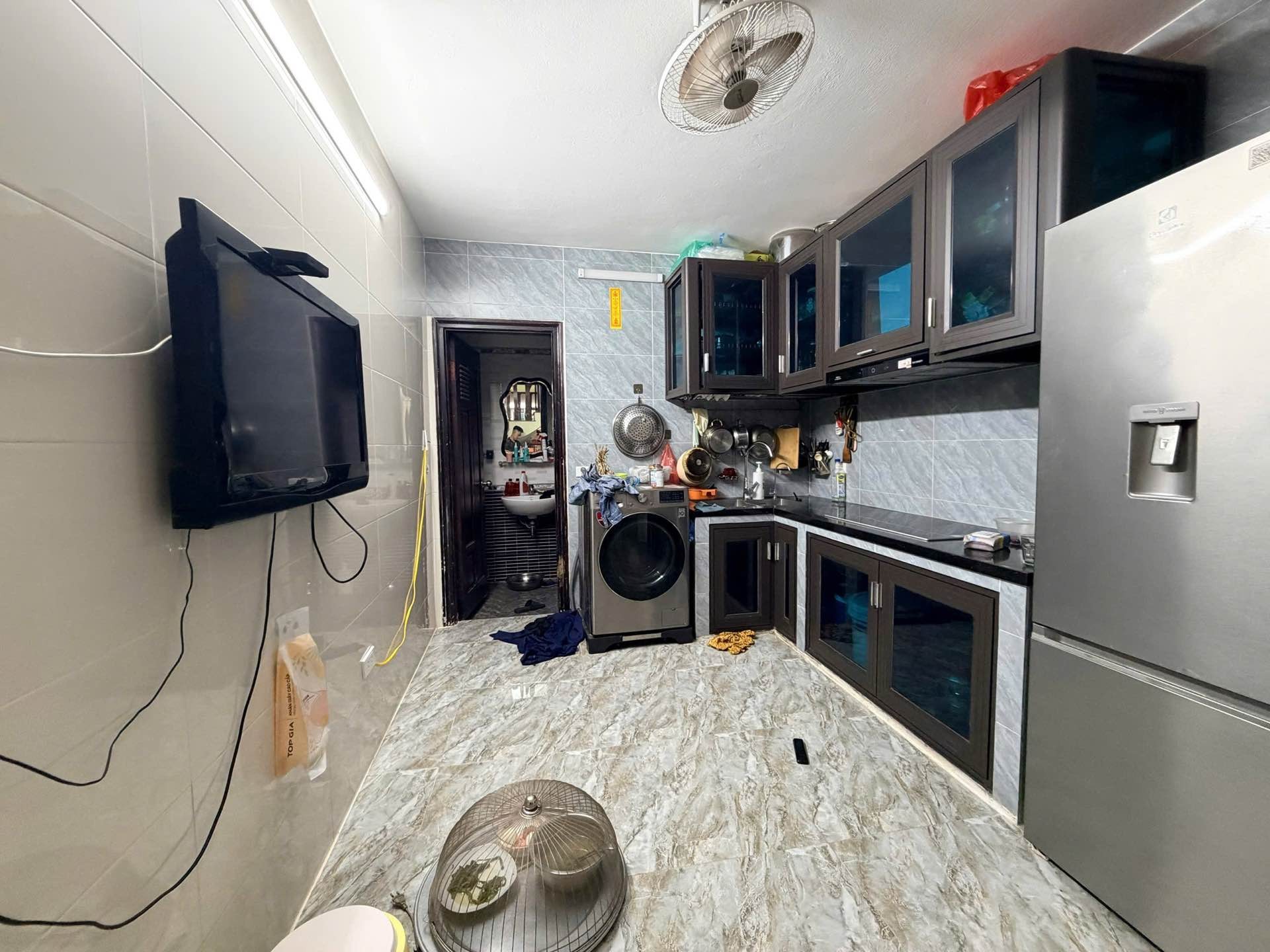 Bán nhà Lê Trọng Tấn - diện tích 31m2 2 tầng - ngõ ba gác đỗ cửa - giá 2,3 tỷ