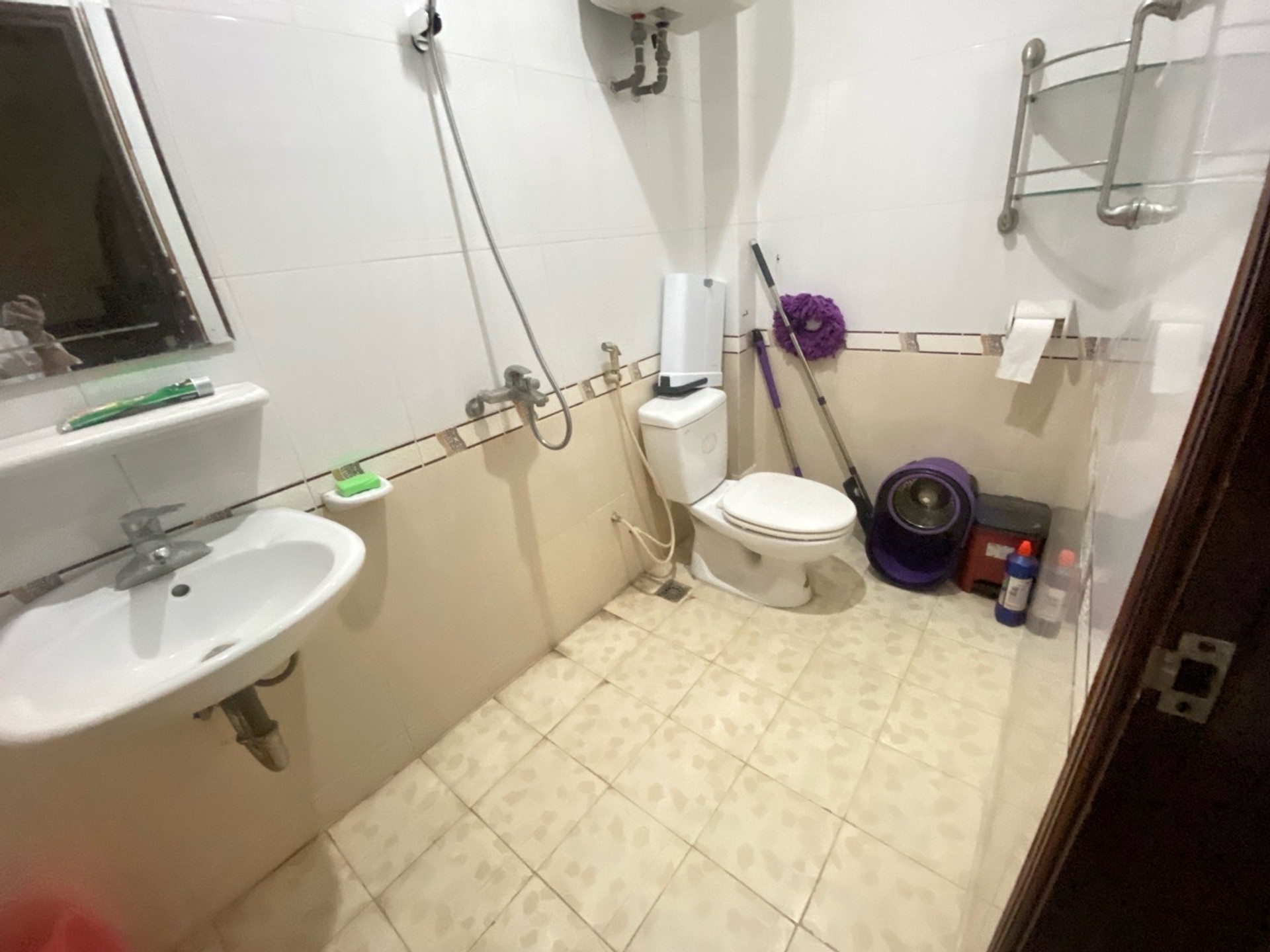 Bán nhà Phan Đình Giót - diện tích 32m2 5 tầng - Nhà đẹp giá hạt rẻ - giá 6,8 tỷ