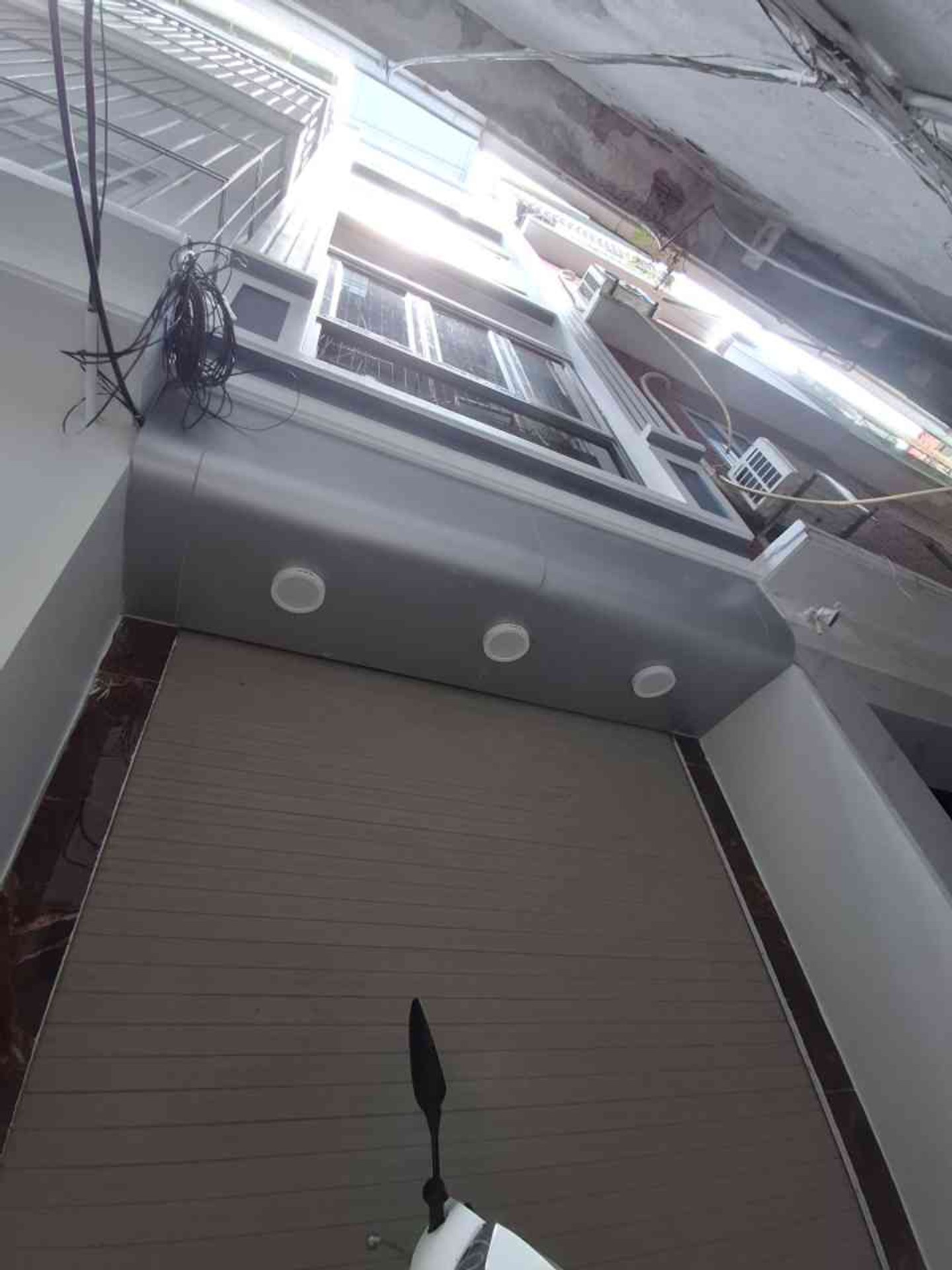 Bán nhà Bạch Đằng - diện tích 37m2 6 tầng - thang máy, sát ô tô - giá 8,5 tỷ