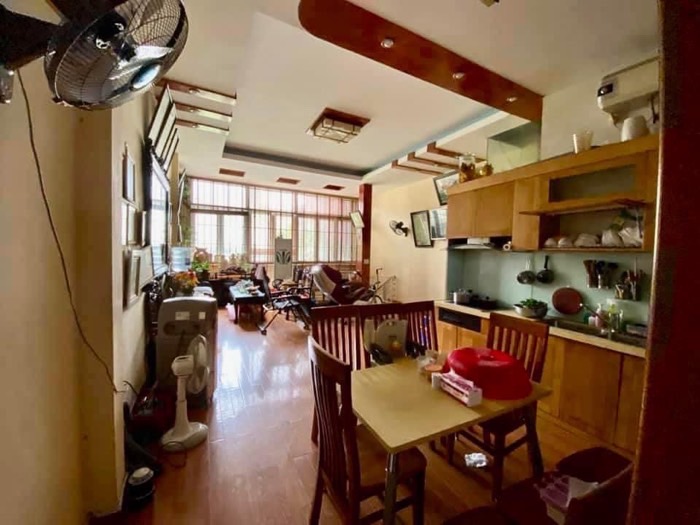 Bán nhà Chùa Bộc - diện tích 106m2 5 tầng - Phố VIP - giá 59,5 tỷ