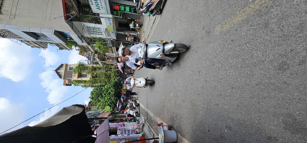 Bán nhà Đoàn Thị Điểm - diện tích 65m2 2 tầng - Mặt phố kinh doanh sầm uất - giá 40 tỷ