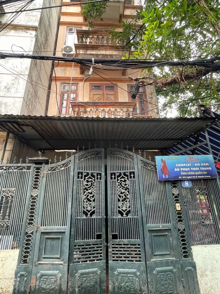 Bán nhà Nguyễn Khang - diện tích 67m2 4 tầng - Mặt phố, lô góc hai mặt thoáng - giá 39 tỷ