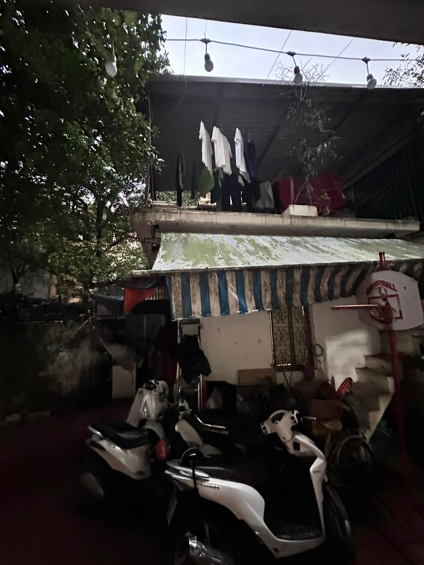 Bán nhà Chính Kinh - diện tích 179m2 3 tầng - Thoáng trước, sau - giá 49,5 tỷ