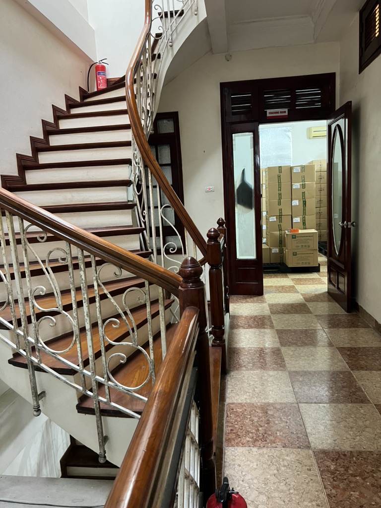 Bán nhà Tân Mai - diện tích 86m2 4 tầng - Ô TÔ VÀO NHÀ - giá 26 tỷ