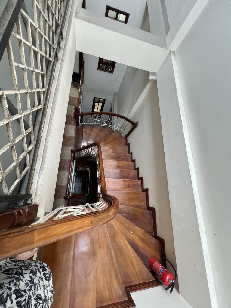 Bán nhà Tân Mai - diện tích 86m2 4 tầng - Ô TÔ VÀO NHÀ - giá 26 tỷ