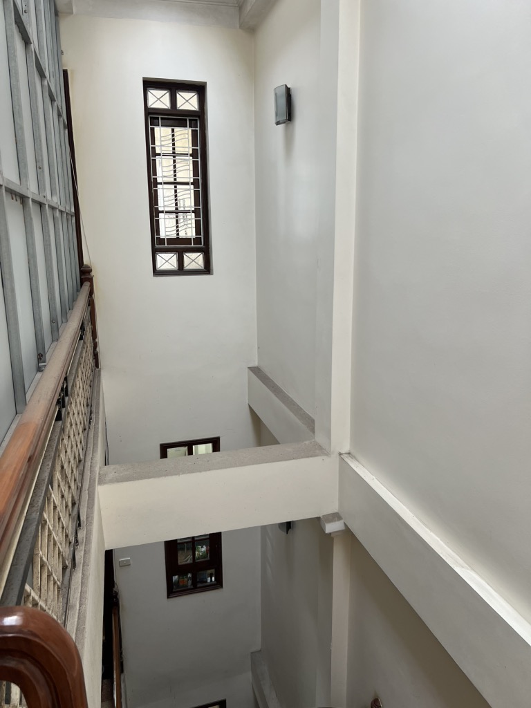 Bán nhà Tân Mai - diện tích 86m2 4 tầng - Ô TÔ VÀO NHÀ - giá 26 tỷ