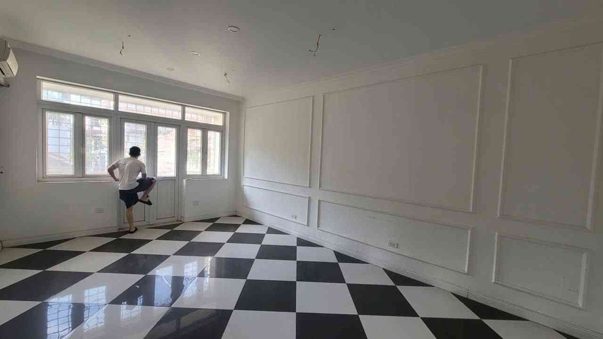 Bán nhà Kim Đồng - diện tích 56m2 5 tầng - ô tô tránh - giá 19,5 tỷ