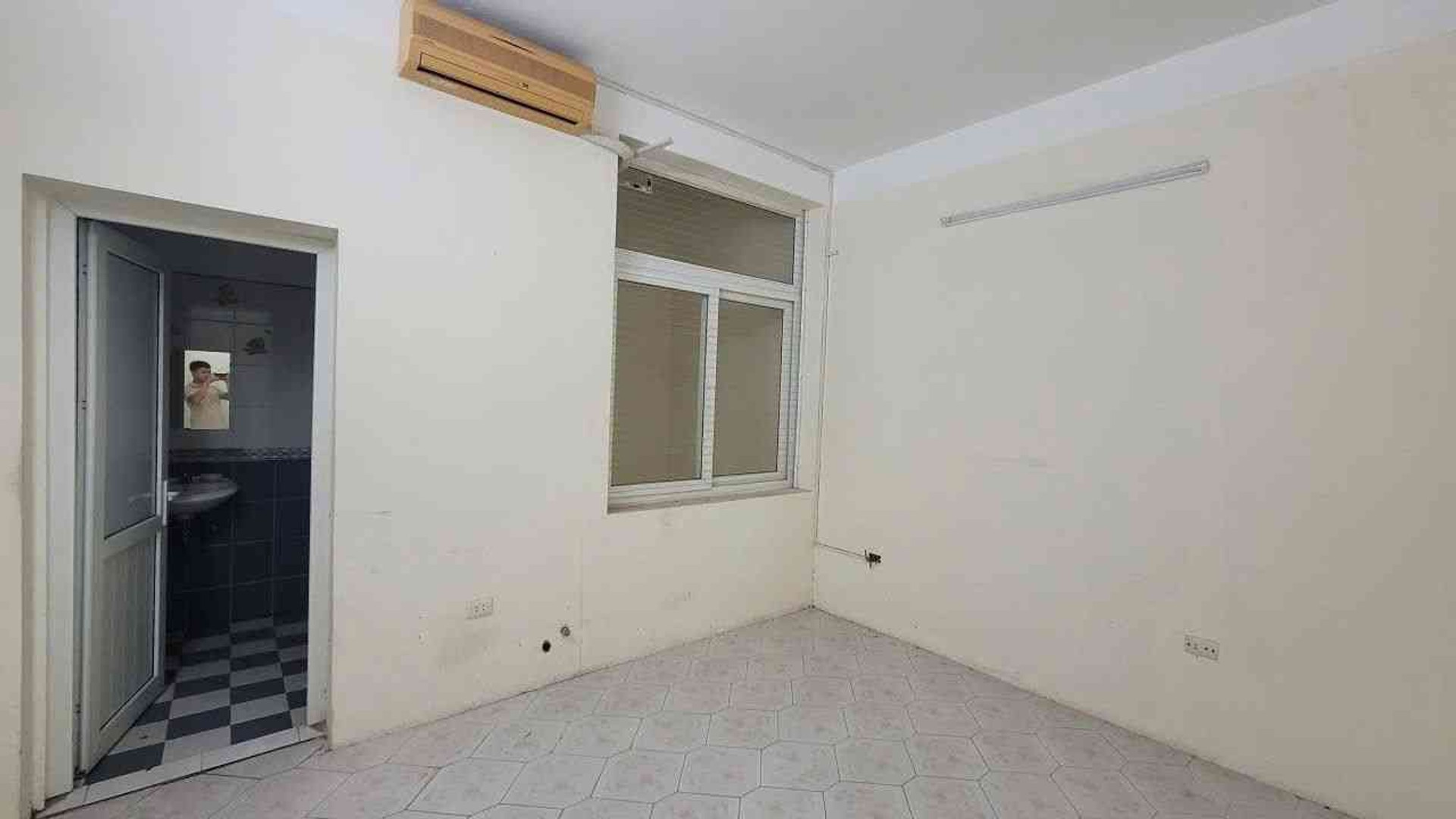 Bán nhà Kim Đồng - diện tích 56m2 5 tầng - ô tô tránh - giá 19,5 tỷ