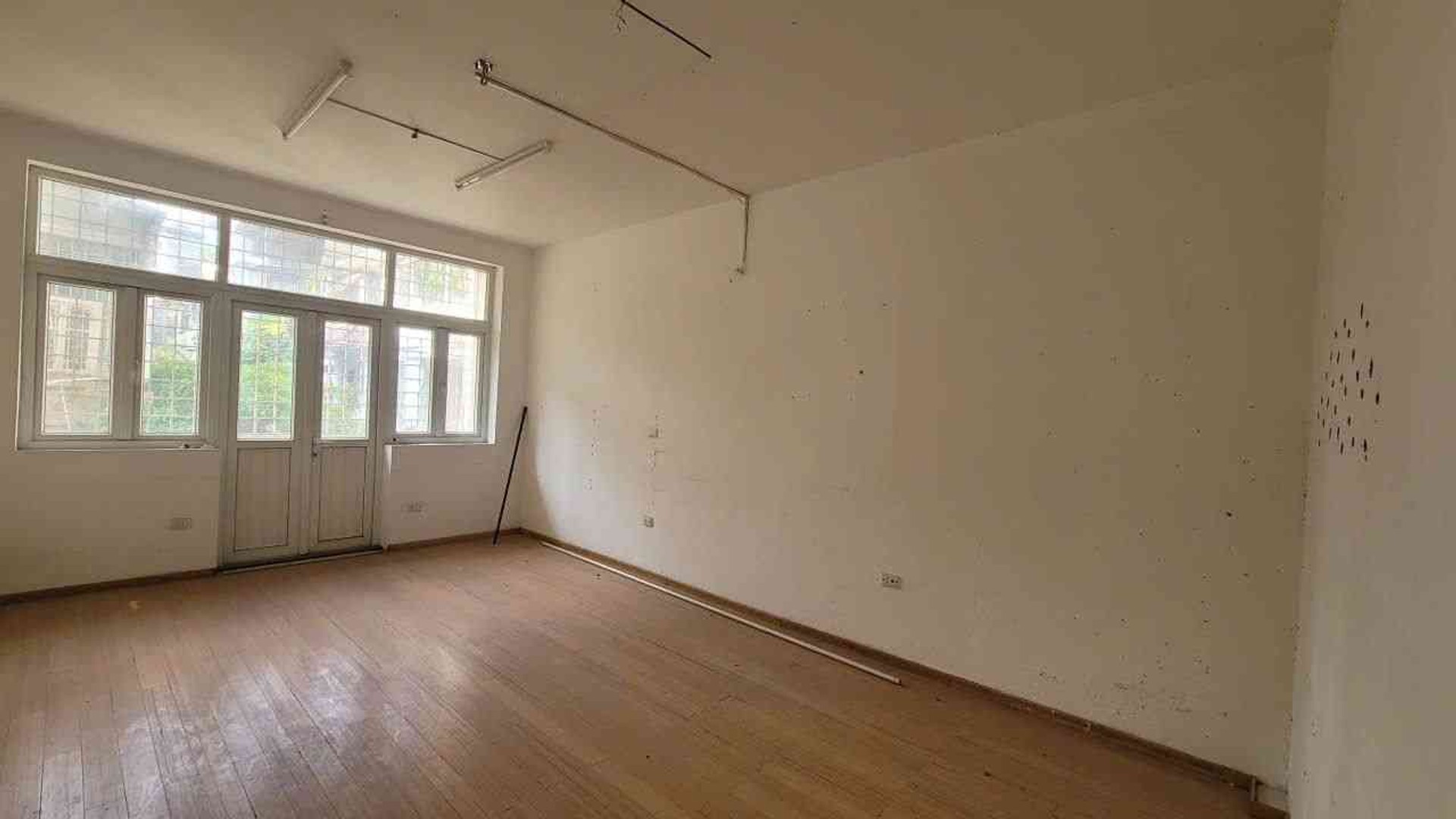 Bán nhà Kim Đồng - diện tích 56m2 5 tầng - ô tô tránh - giá 19,5 tỷ