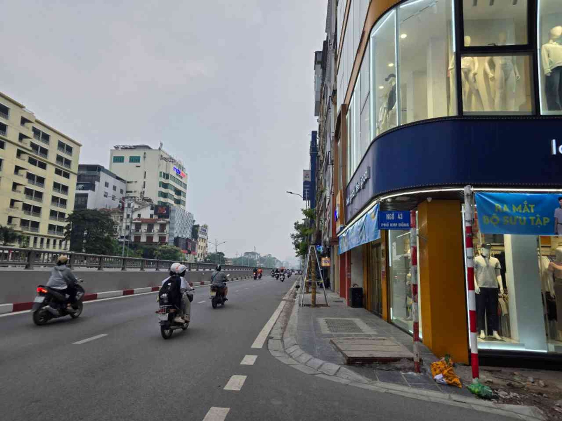 Bán nhà Kim Đồng - diện tích 56m2 5 tầng - ô tô tránh - giá 19,5 tỷ