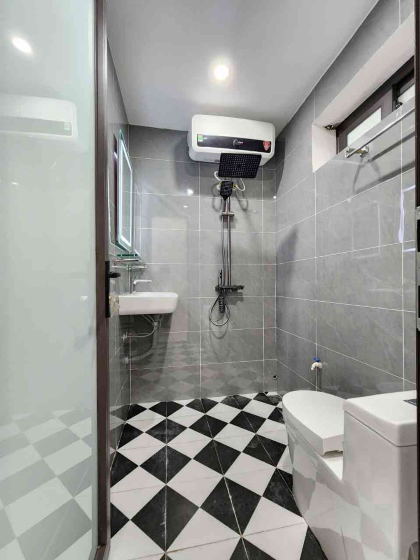 Bán nhà Mai Động - diện tích 65m2 1 tầng - Nhà siêu thoáng - giá 3,8 tỷ