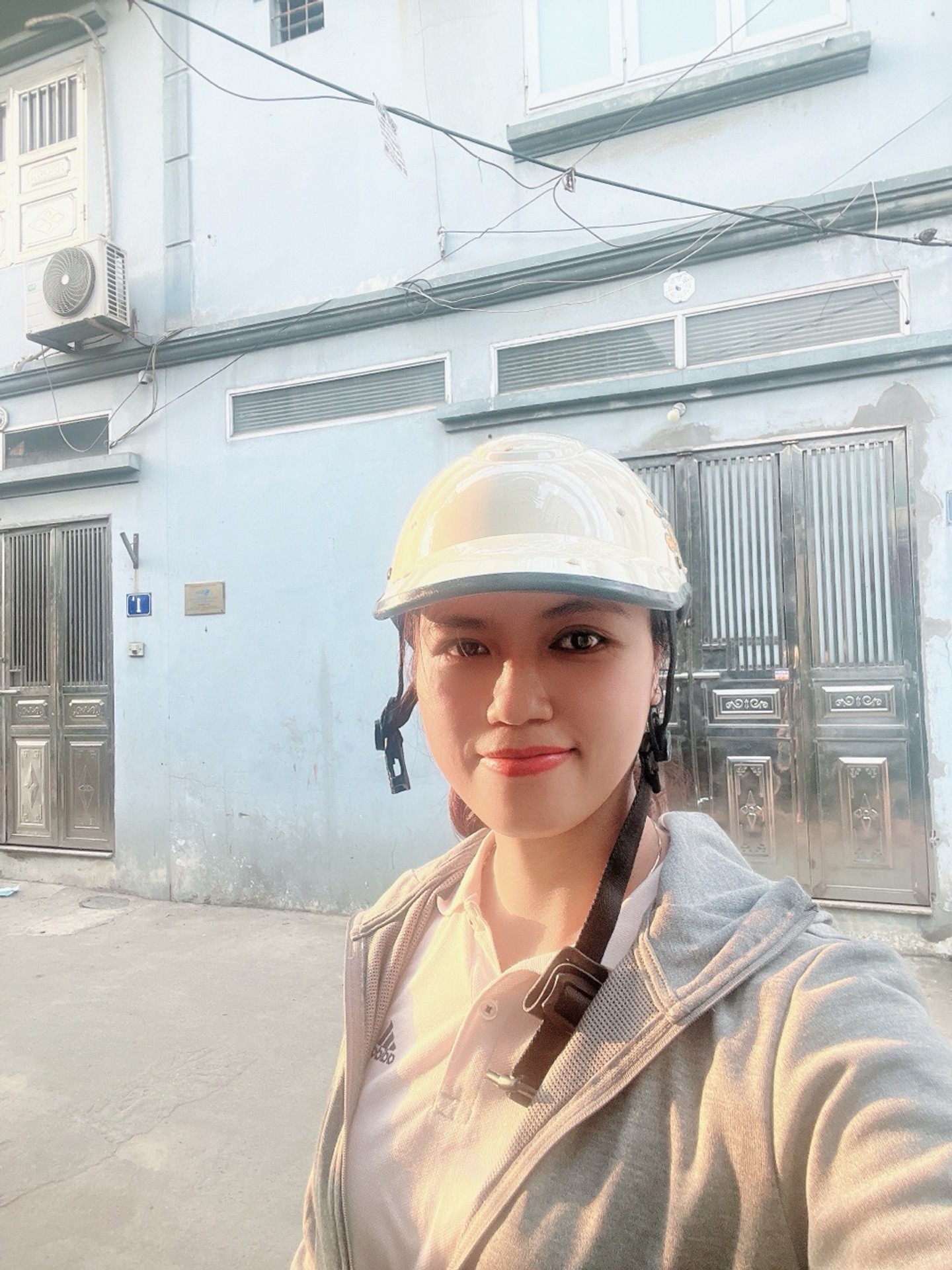 Bán nhà Lĩnh Nam - diện tích 40m2 4 tầng - ô tô đỗ cửa - giá 13 tỷ