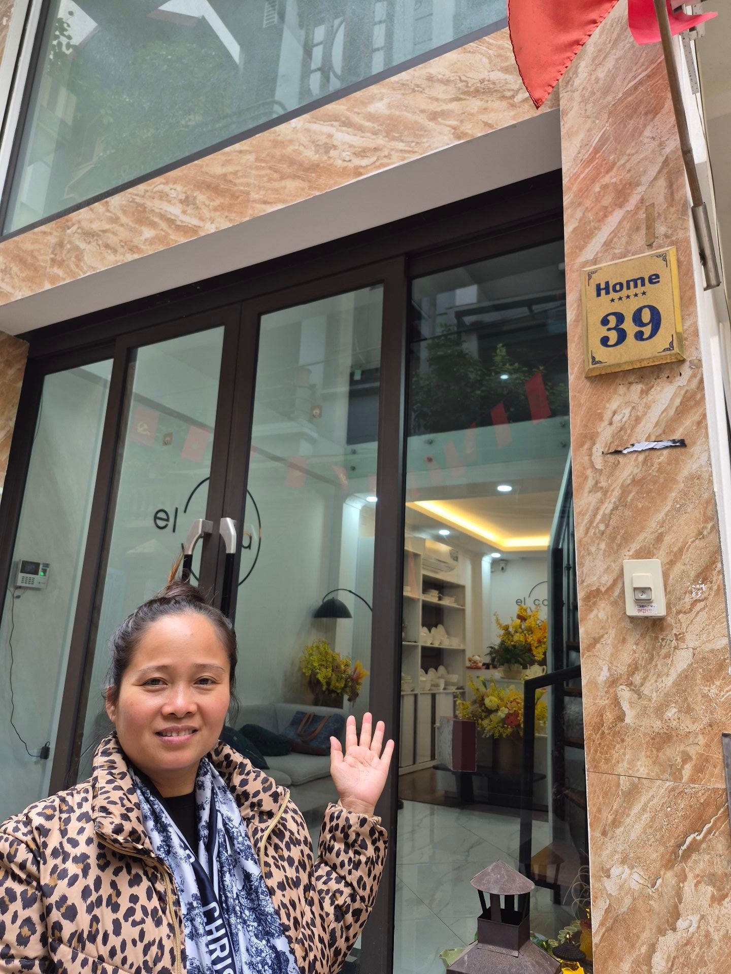 Bán nhà Vương Thừa Vũ - diện tích 57m2 7 tầng - Lô góc 3 mặt thoáng - giá 29,8 tỷ