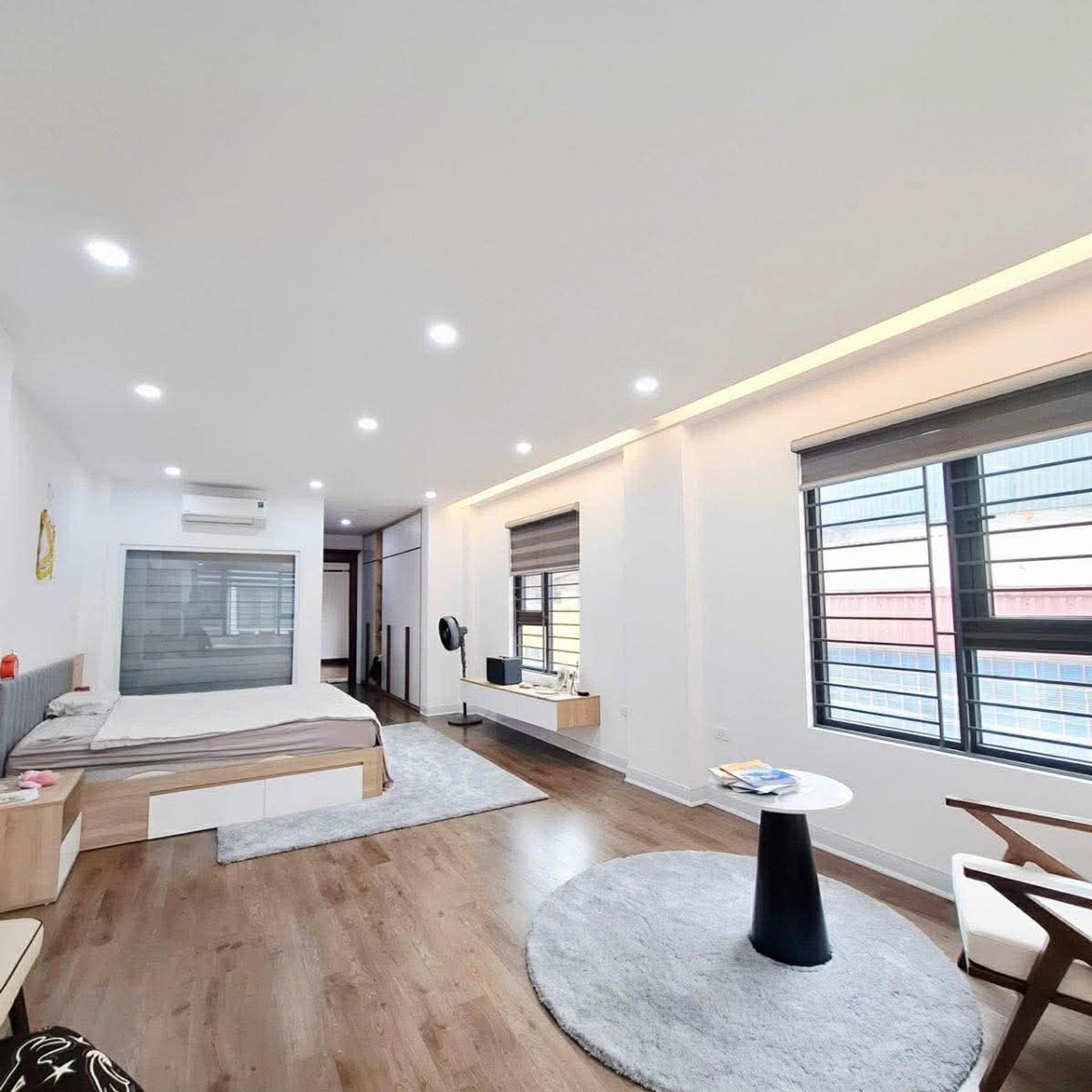 Bán nhà Vương Thừa Vũ - diện tích 57m2 7 tầng - Lô góc 3 mặt thoáng - giá 29,8 tỷ