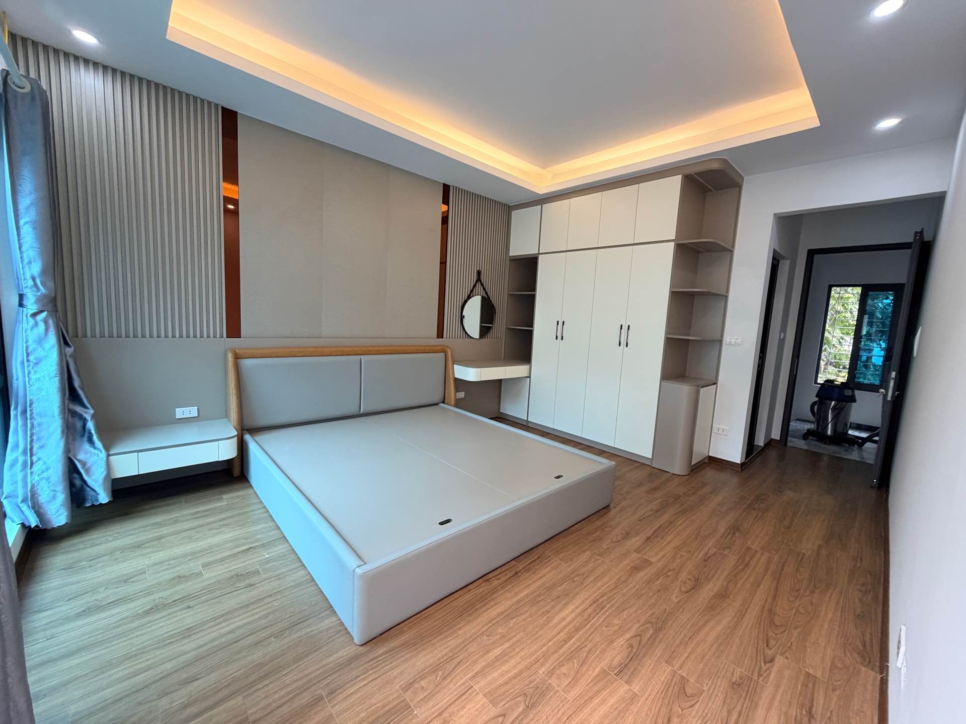 Bán nhà Minh Khai - diện tích 33m2 5 tầng - Mặt ngõ thông, kinh doanh - giá 7,3 tỷ