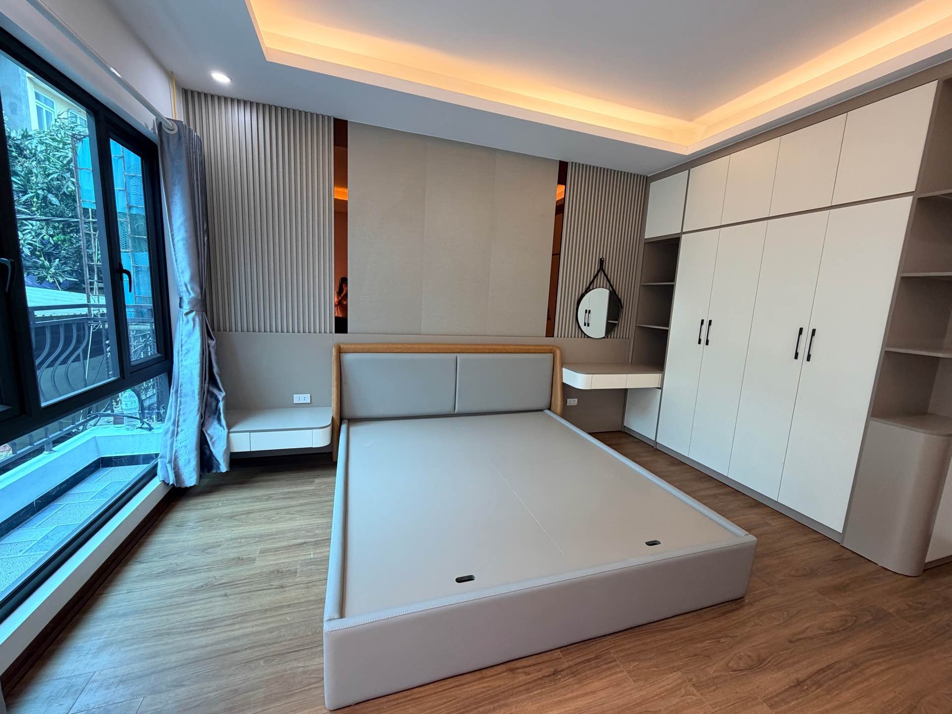 Bán nhà Minh Khai - diện tích 33m2 5 tầng - Mặt ngõ thông, kinh doanh - giá 7,3 tỷ
