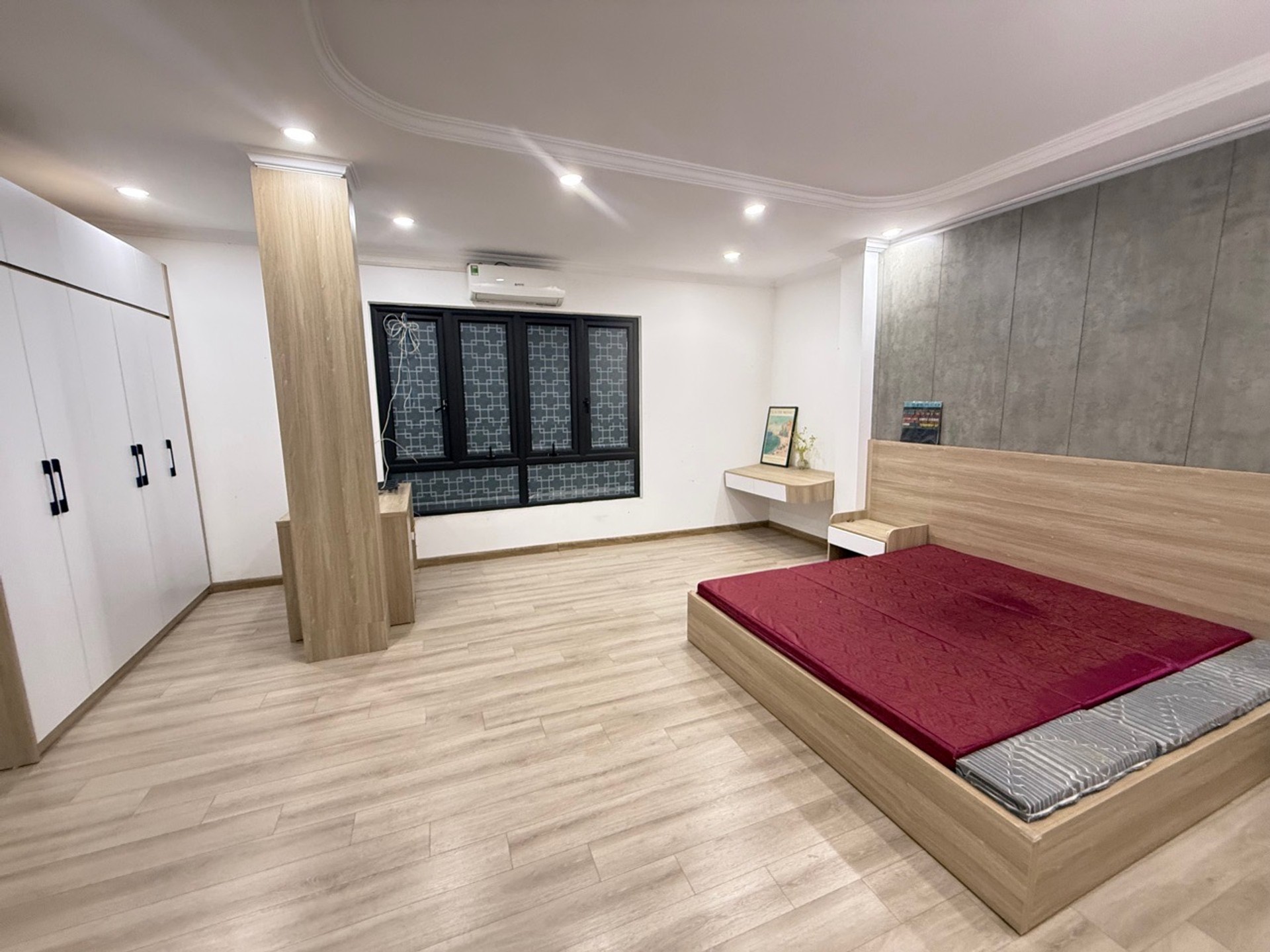 Bán nhà Đê La Thành - diện tích 39m2 6 tầng - Nhà khung cột chắc chắn, 6 tầng mới xây full nội thất cực đẹp - giá 15 tỷ