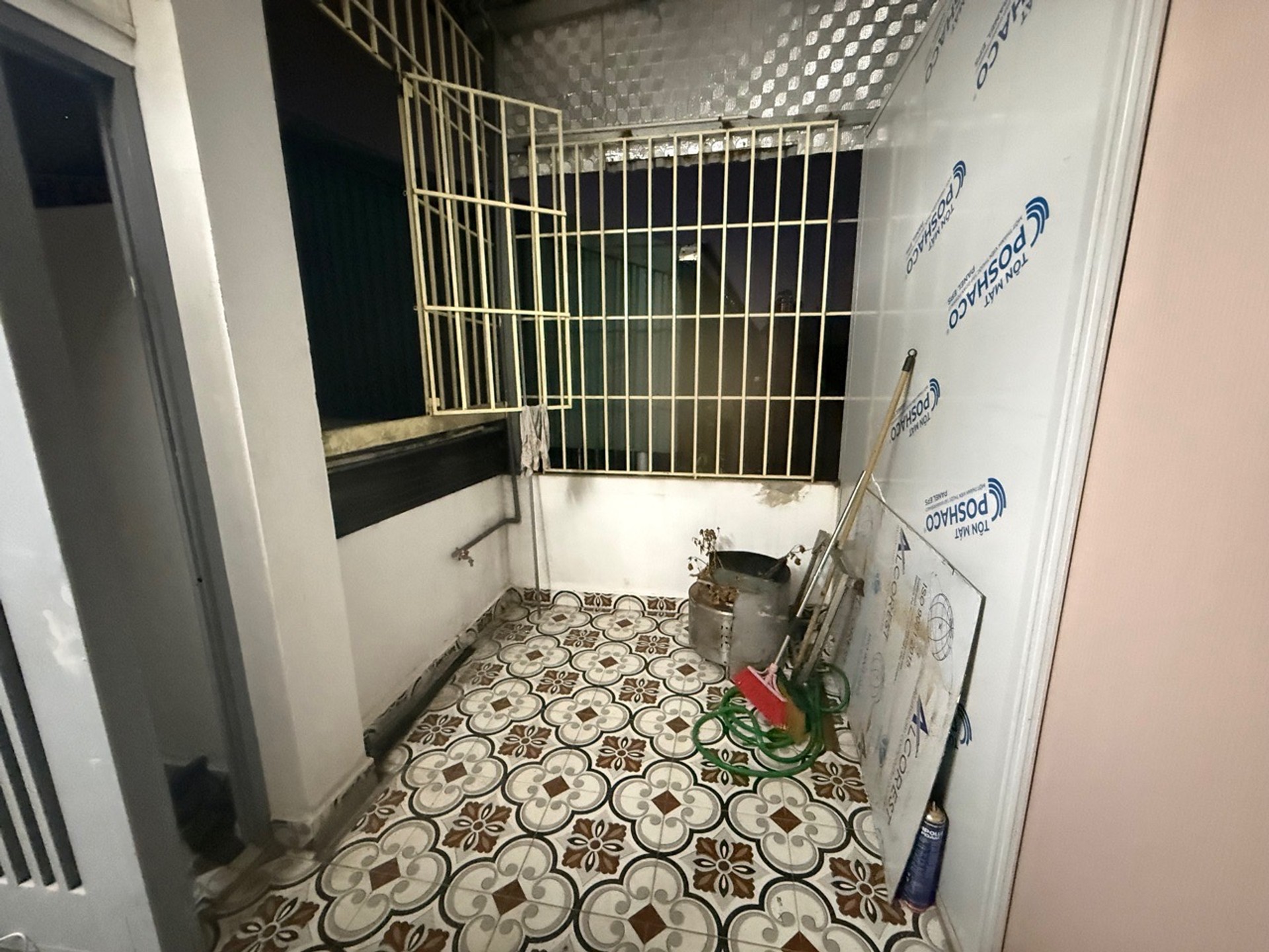 Bán nhà Đê La Thành - diện tích 39m2 6 tầng - Nhà khung cột chắc chắn, 6 tầng mới xây full nội thất cực đẹp - giá 15 tỷ