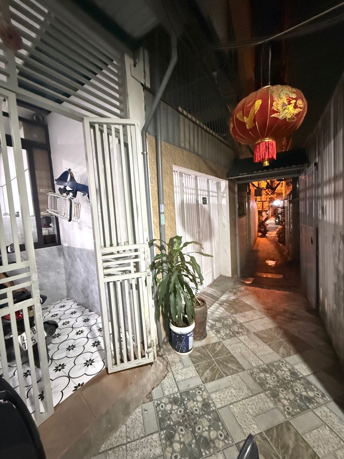 Bán nhà Đê La Thành - diện tích 39m2 6 tầng - Nhà khung cột chắc chắn, 6 tầng mới xây full nội thất cực đẹp - giá 15 tỷ