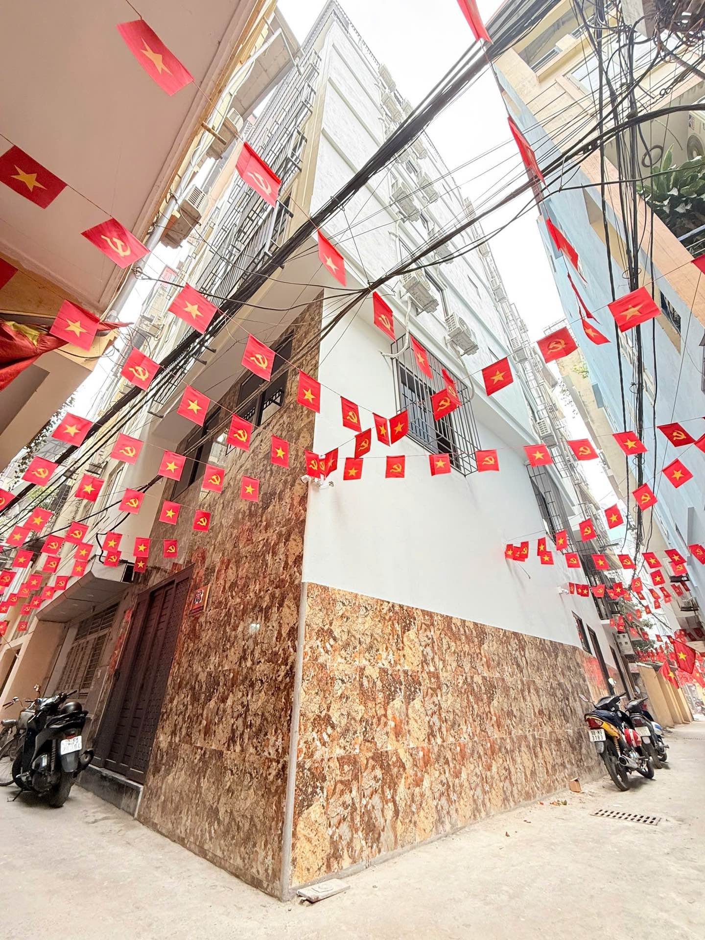 Bán nhà Vũ Tông Phan - diện tích 80m2 7 tầng - Lô góc 2 mặt thoáng - giá 28 tỷ