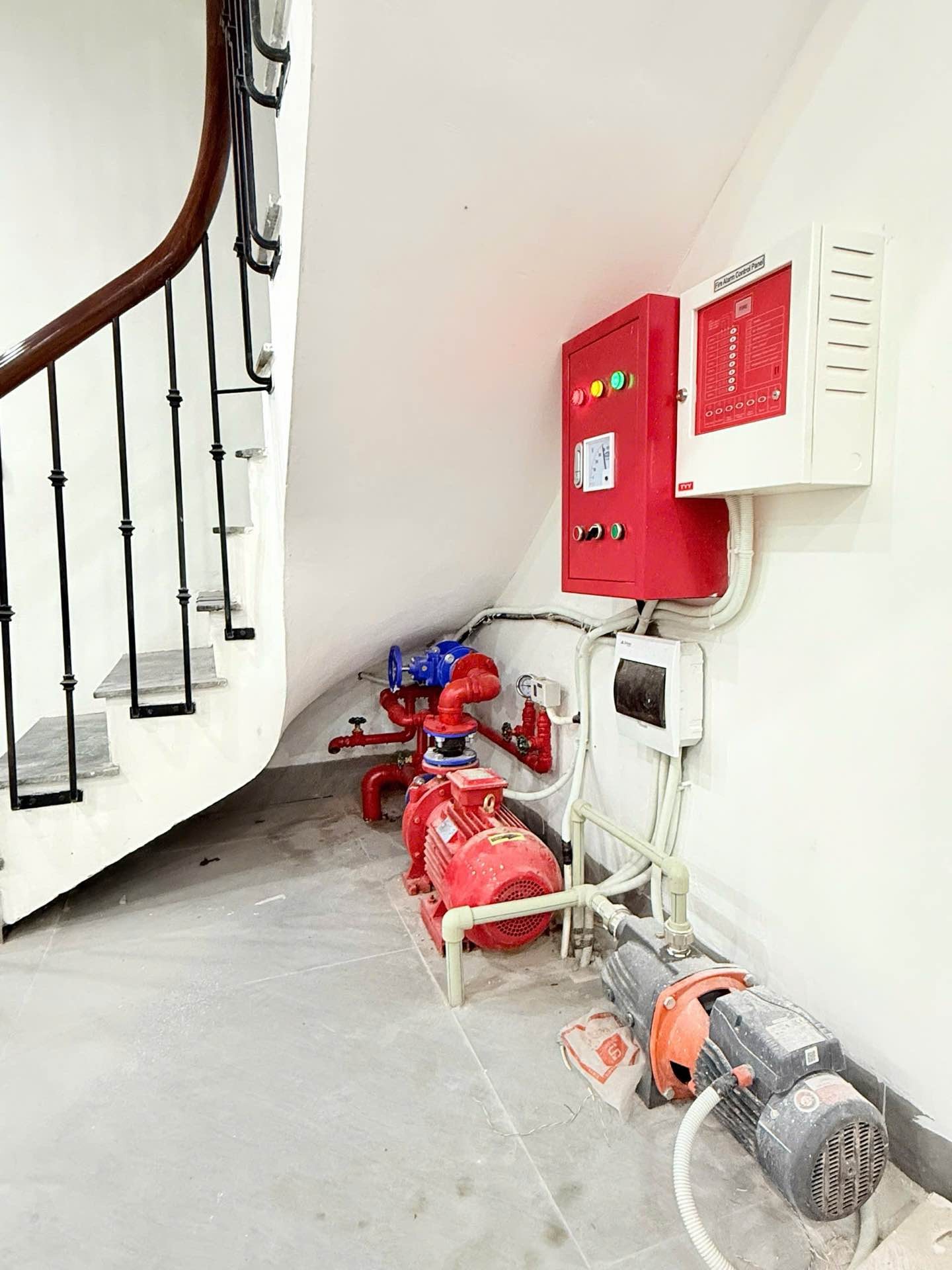 Bán nhà Vũ Tông Phan - diện tích 80m2 7 tầng - Lô góc 2 mặt thoáng - giá 28 tỷ