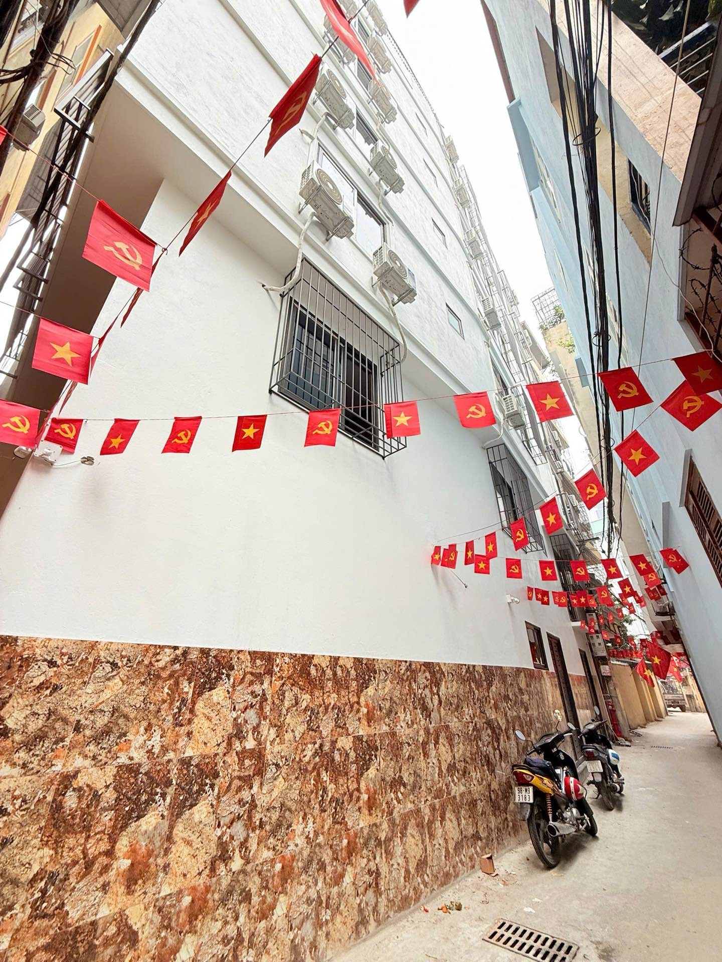 Bán nhà Vũ Tông Phan - diện tích 80m2 7 tầng - Lô góc 2 mặt thoáng - giá 28 tỷ