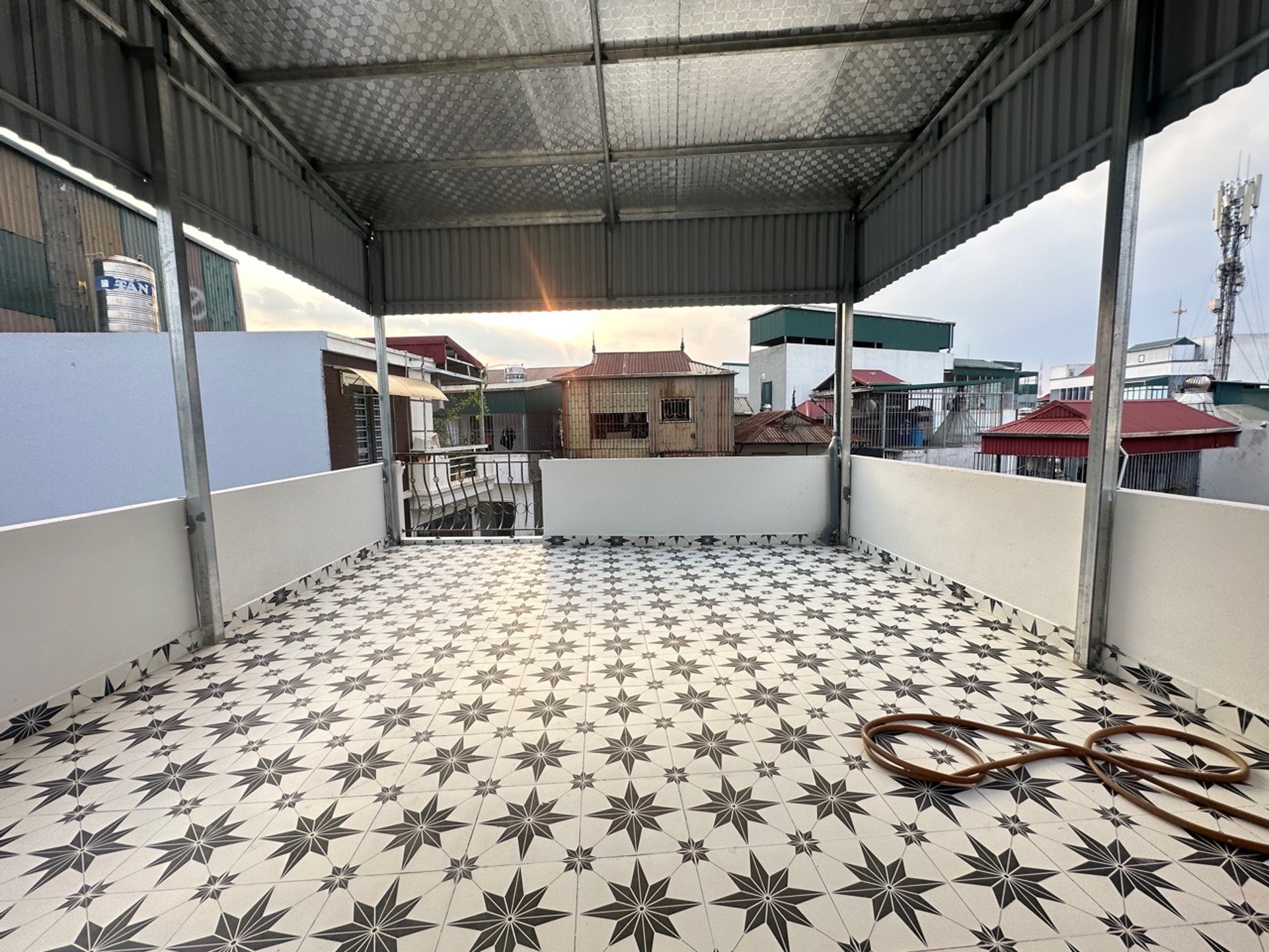 Bán nhà Hồng Mai - diện tích 55m2 5 tầng - Thang máy chạy vù vù - giá 12,6 tỷ