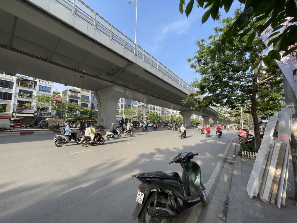 Bán nhà Minh Khai - diện tích 152.6m2 1 tầng - Mặt phố VIP - giá 47,5 tỷ