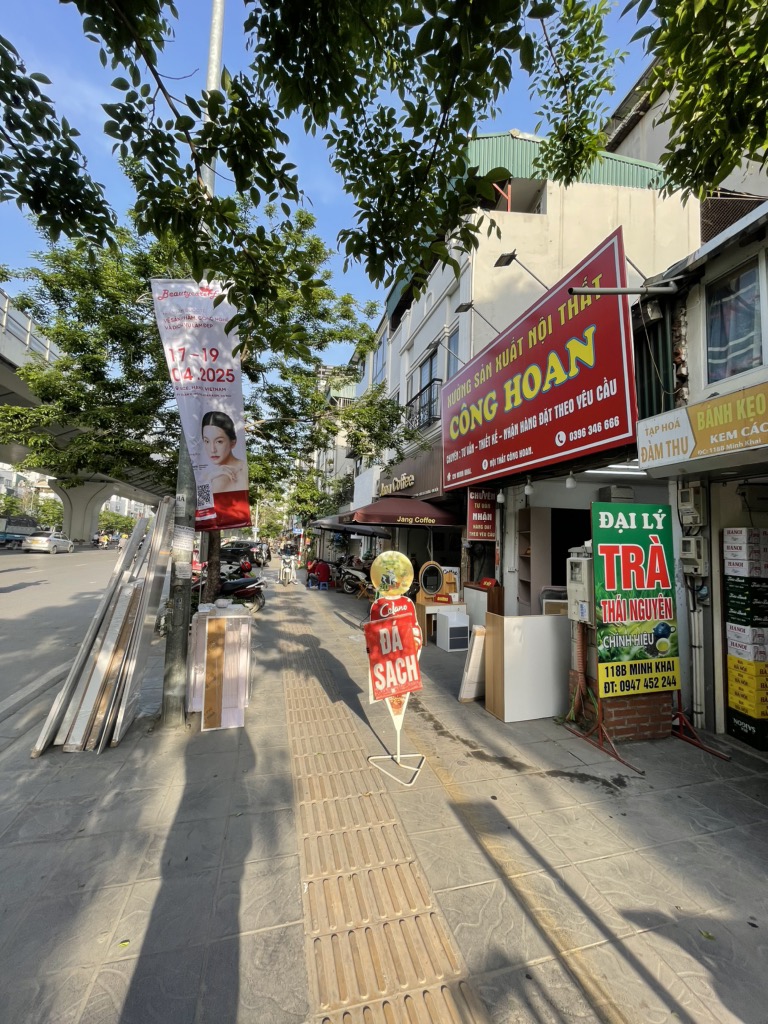 Bán nhà Minh Khai - diện tích 152.6m2 1 tầng - Mặt phố VIP - giá 47,5 tỷ